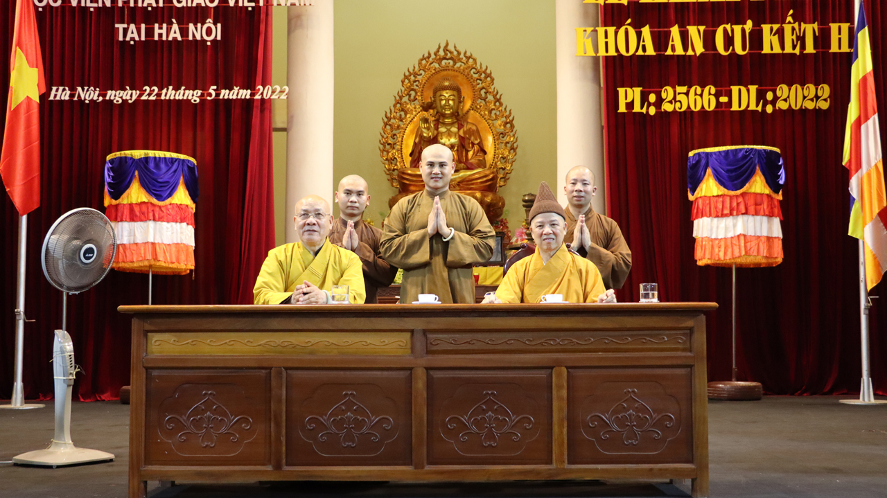 Hà Nội: Hòa thượng Thích Quảng Tùng thăm và tùy hỷ cúng dàng Học viện PGVN