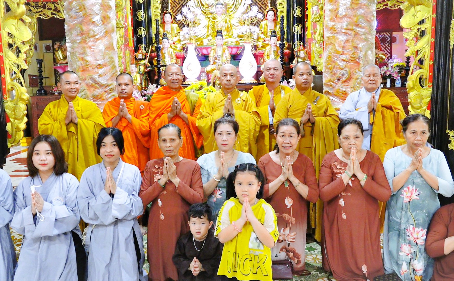 Kiên Giang: Ban Trị sự GHPGVN huyện Gò Quao cúng dường trường hạ