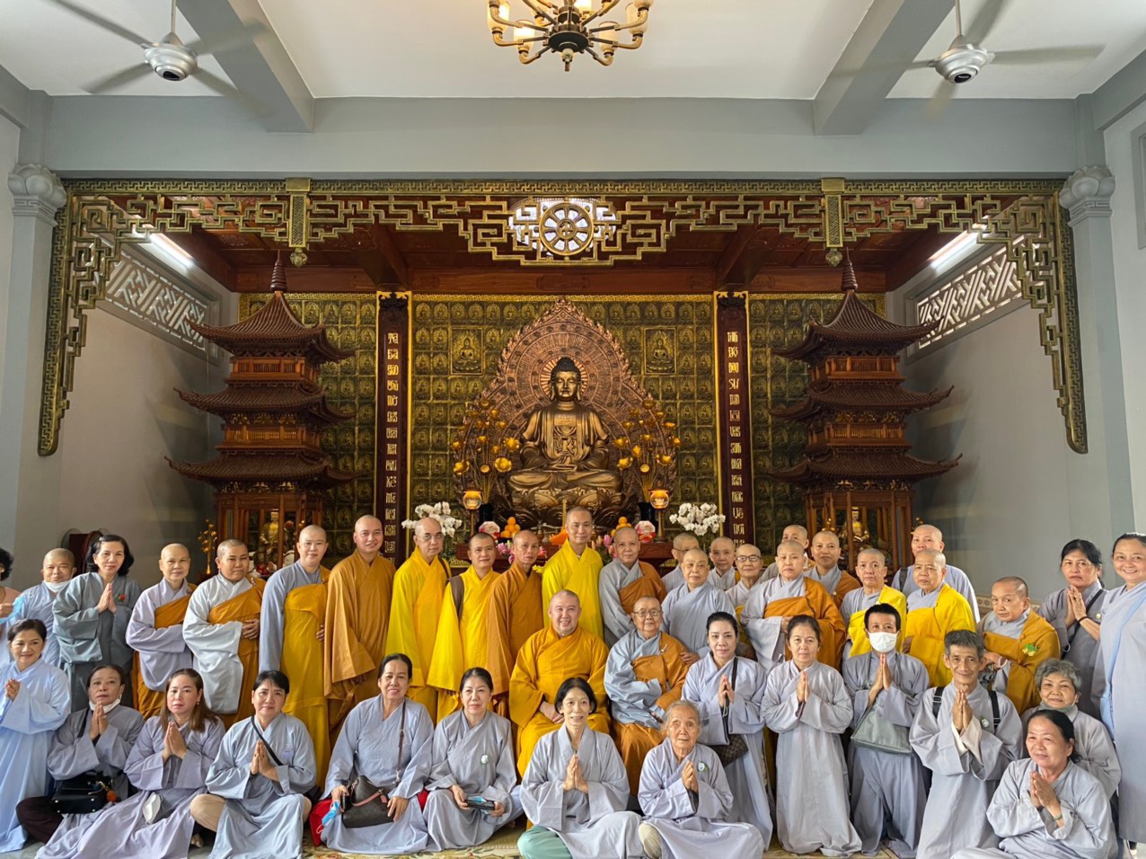 Đồng Tháp: Ban Trị sự Phật giáo tỉnh thăm và sách tấn chư hành giả Tăng, Ni an cư tại trường hạ chùa Long Vân (TP. Biên Hòa)