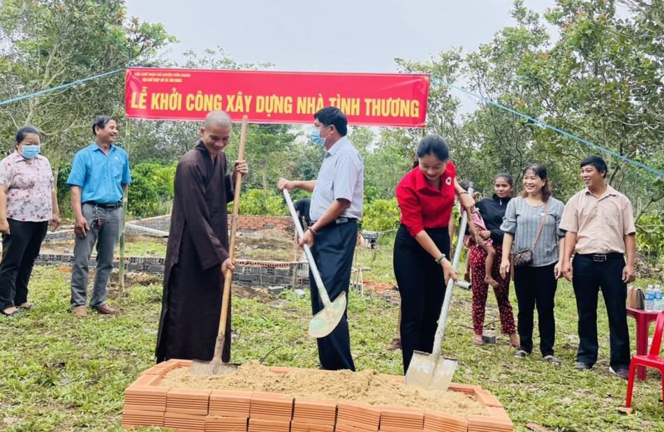 Bình Phước: CLB Mái Ấm Yêu Thương tổ chức lễ động thổ xây dựng nhà tình thương tại huyện Hớn Quản