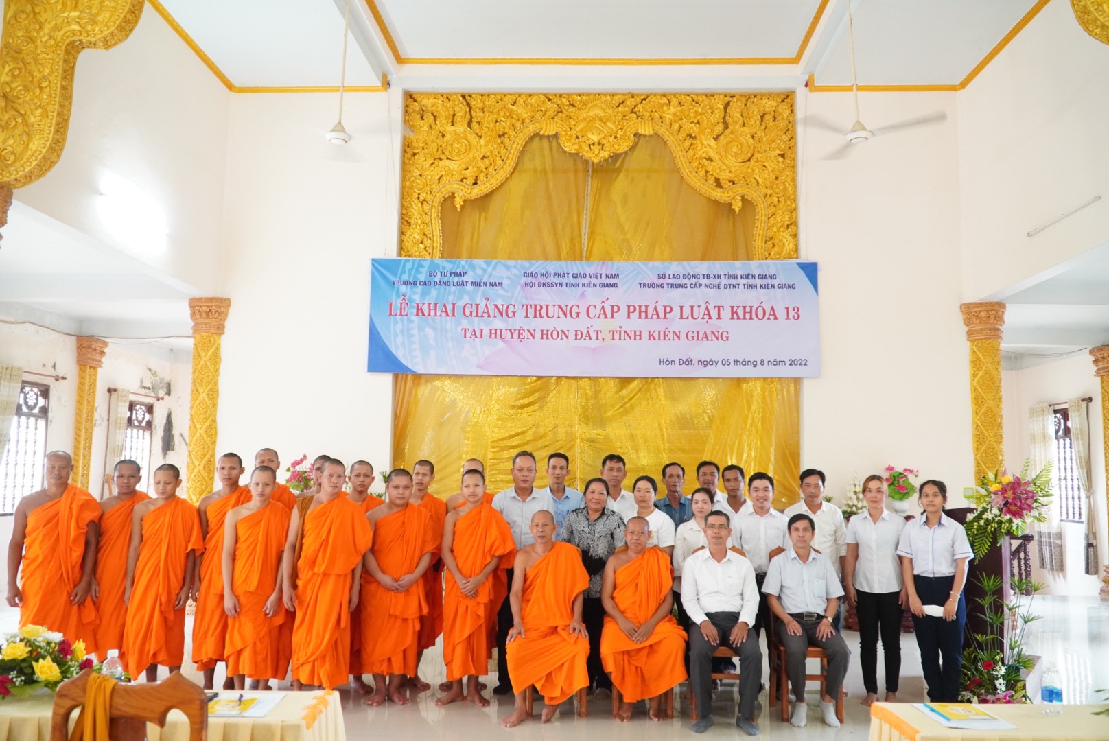 Kiên Giang: Trường Cao đẳng Luật miền Nam khai giảng lớp Trung cấp Luật khoá 13 cho chư Tăng trên địa bàn tỉnh