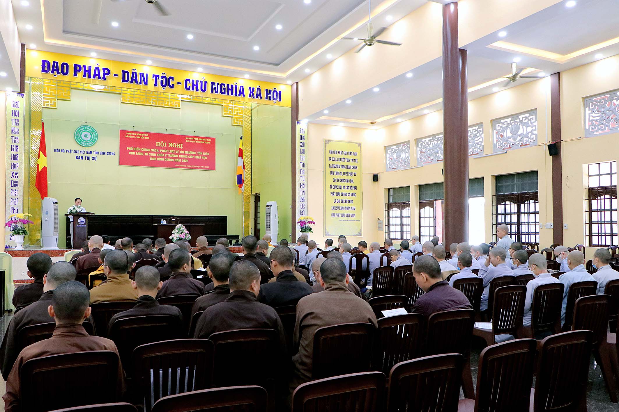 Bình Dương: Hội nghị tuyên truyền, phổ biến chính sách về tín ngưỡng, tôn giáo cho Tăng Ni sinh trường Trung cấp Phật học năm 2022