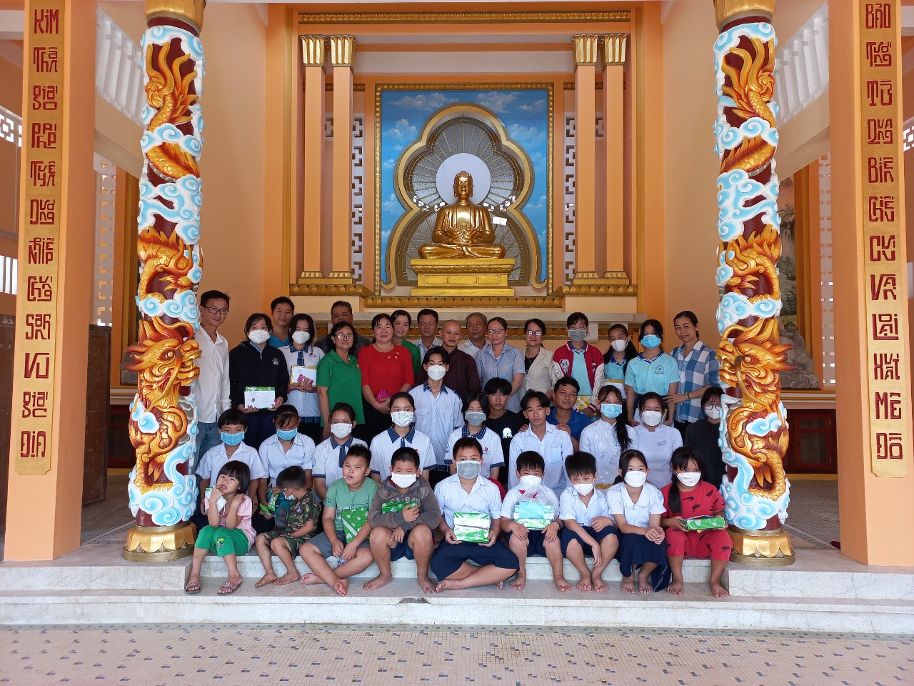 Trà Vinh: Chùa Hảo Tâm phát động chương trình “Chia sẻ yêu thương – nâng bước em tới trường”