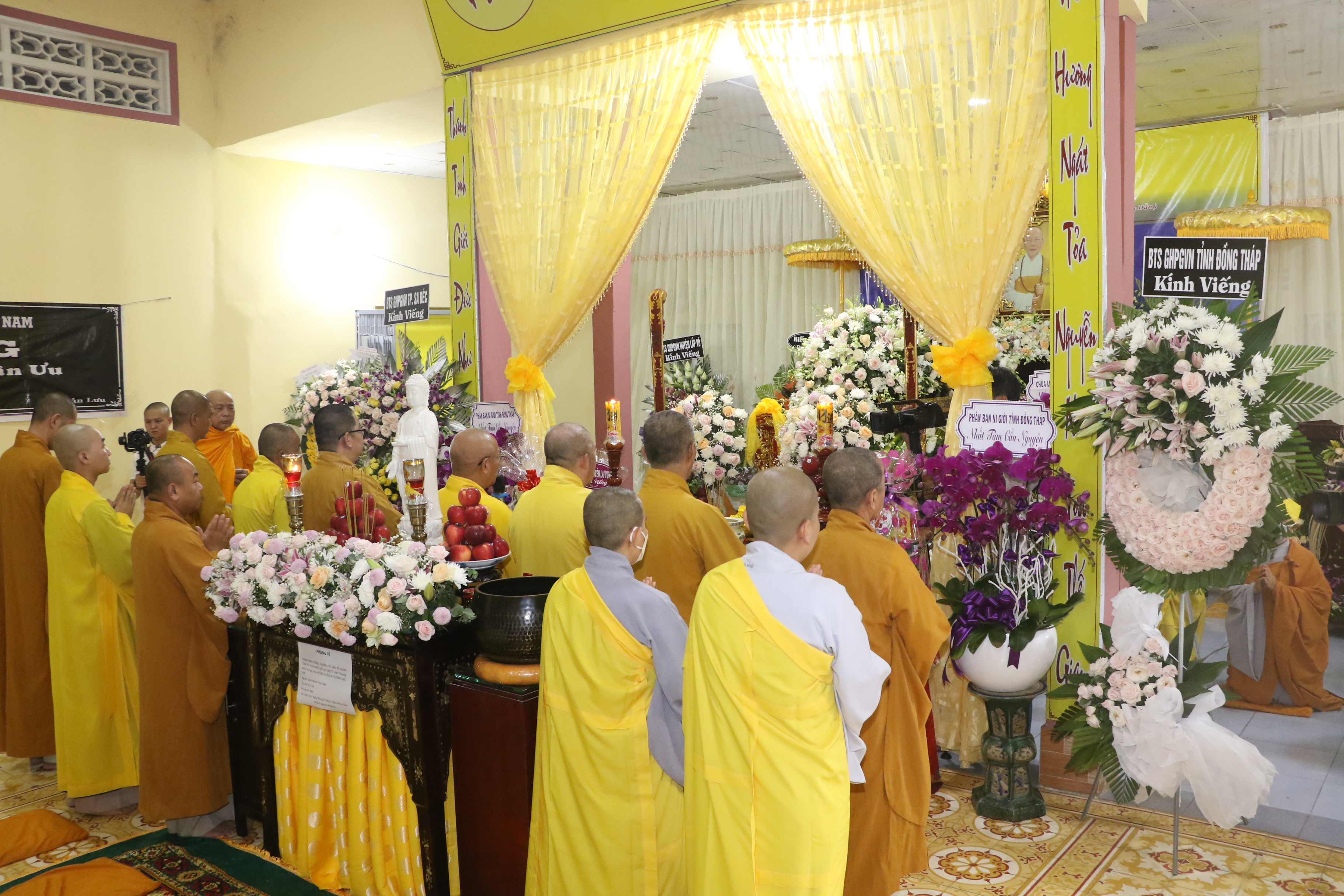 Đồng Tháp: Ban Trị sự Phật giáo tỉnh viếng tang cố Ni trưởng Thích nữ Như Dung