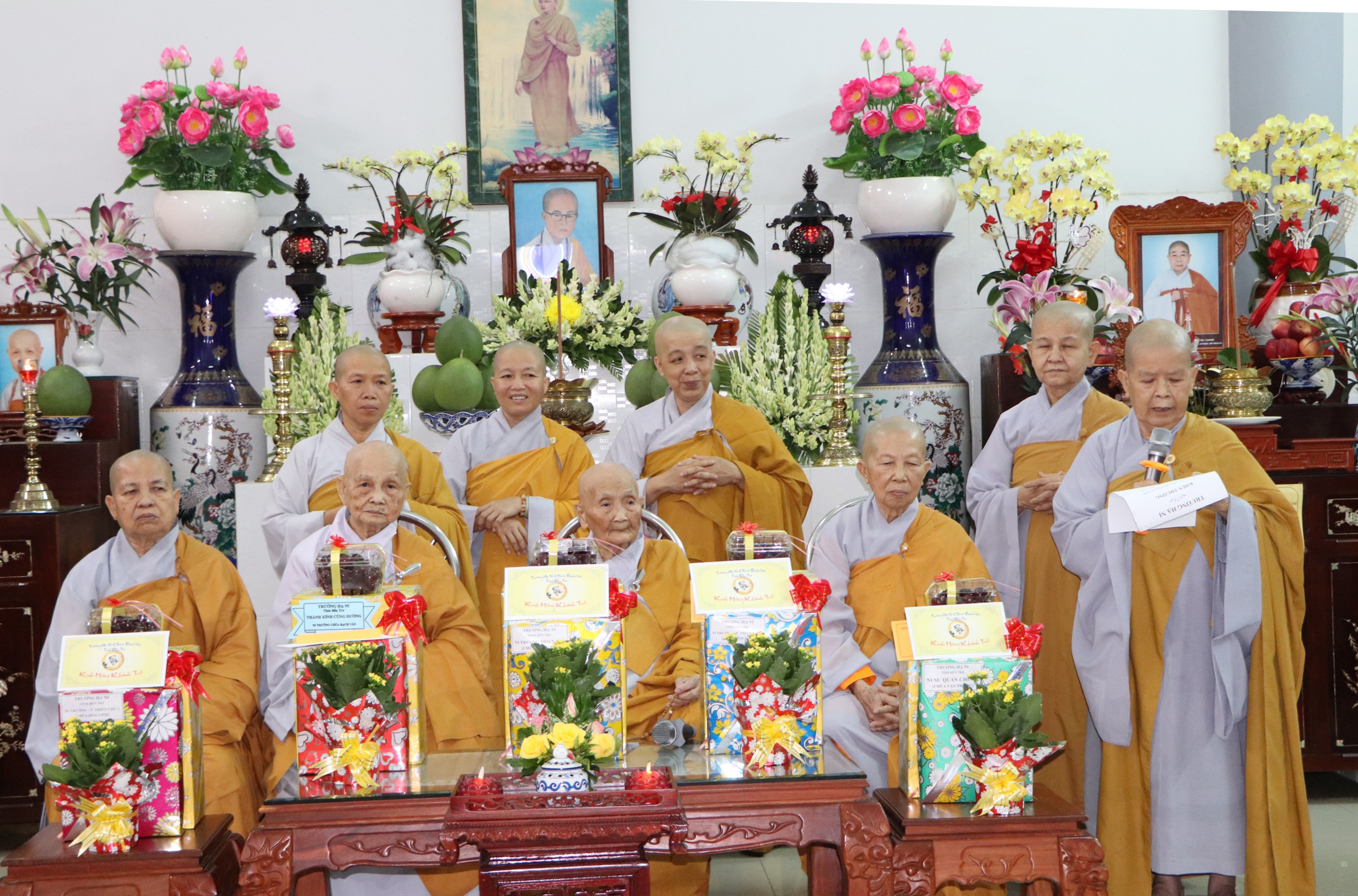Bến Tre: Hành giả Ni Khánh Tuế Quý Ni trưởng Ban chức sự hạ Trường chùa Bạch Vân.