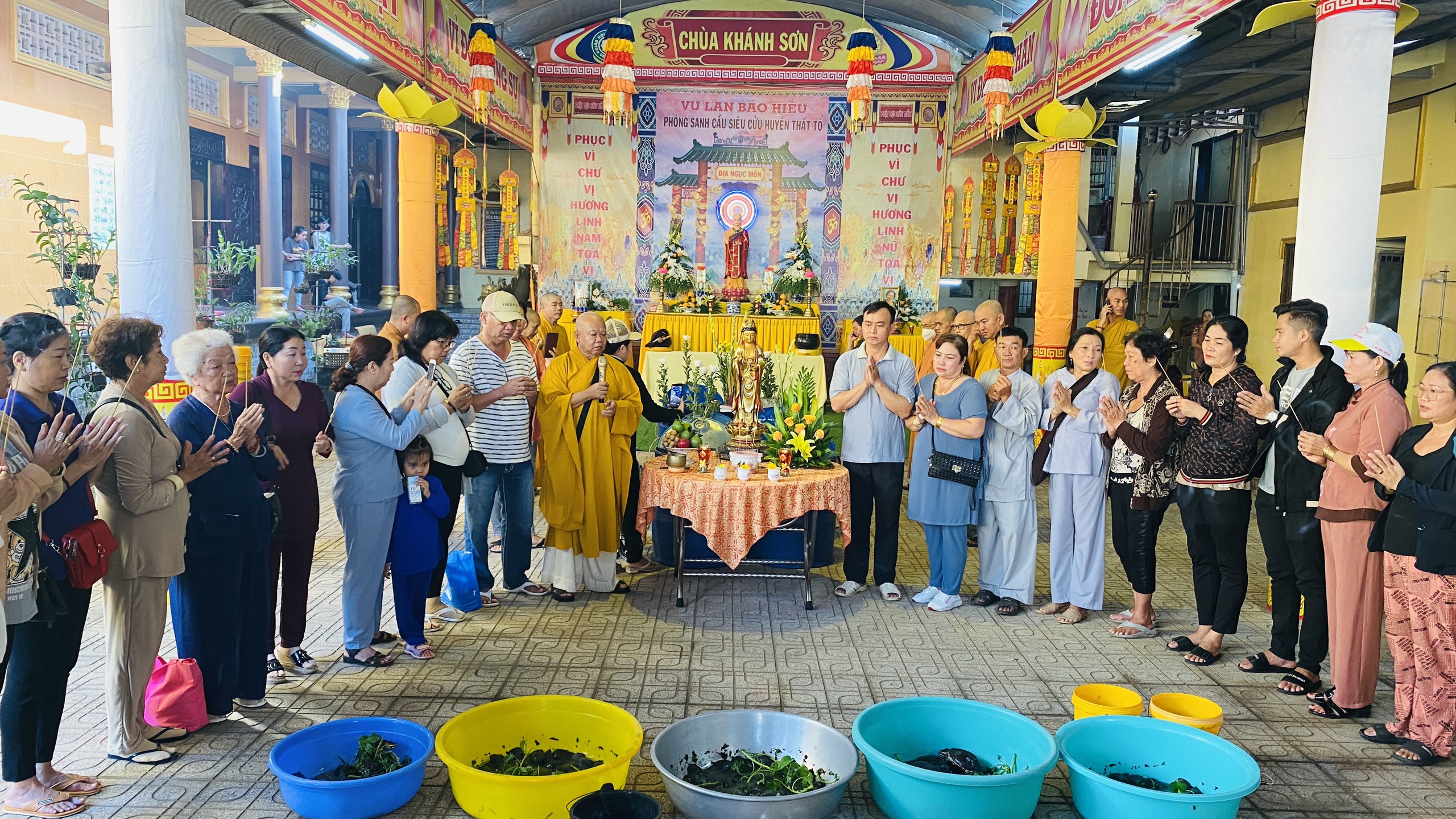 Sóc Trăng: Chùa Khánh Sơn thả gần 1 tấn cá và Ba Ba cùng nhiều công tác thiện nguyện trong mùa Vu lan Báo hiếu
