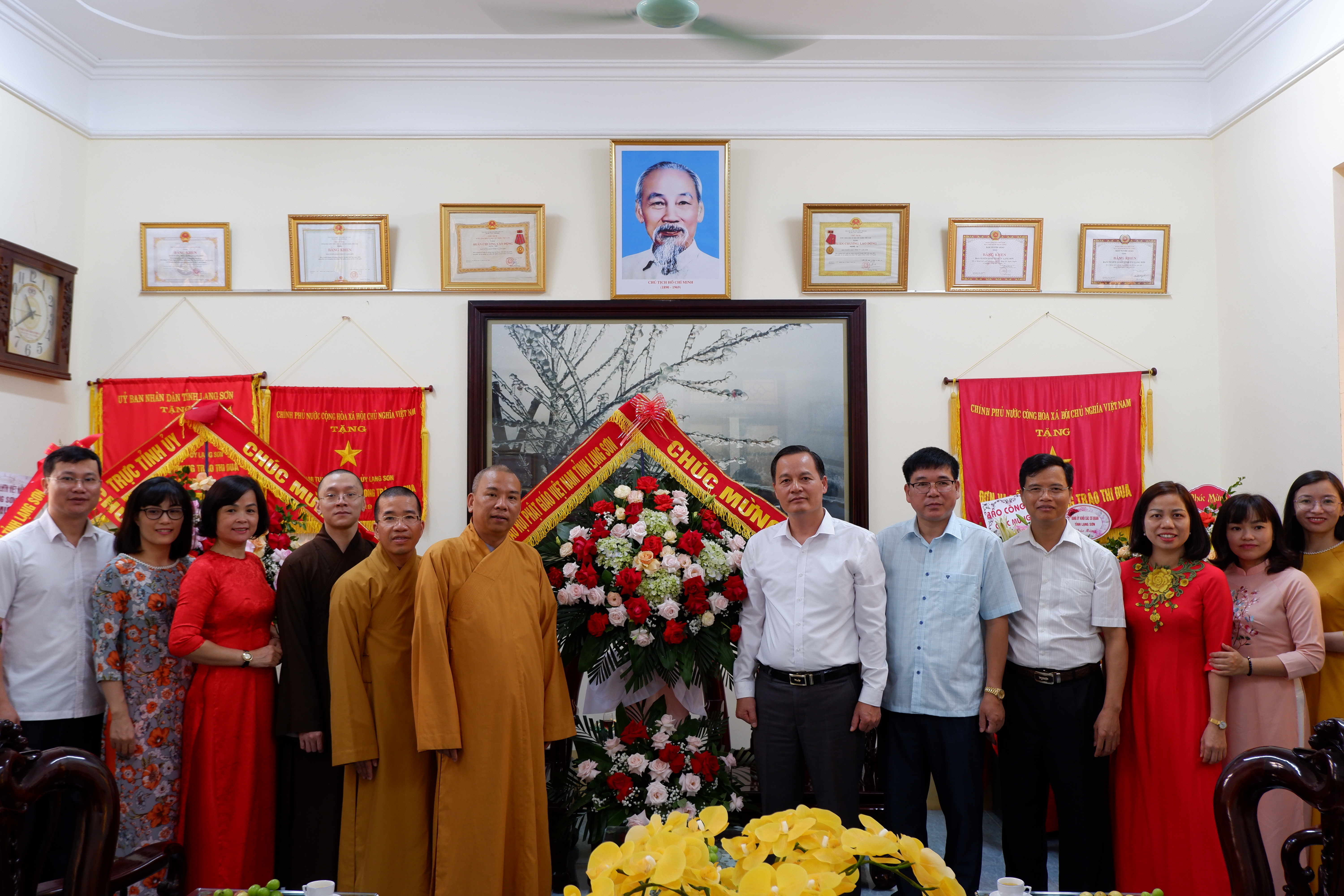Lạng Sơn: Phật giáo tỉnh chúc mừng ngày Truyền thống công tác Tuyên giáo (01/8/1930 - 01/8/2022)