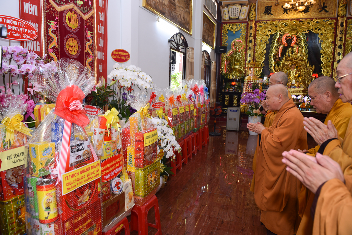TP.HCM: Hiệp kỵ song thân Hòa thượng trụ trì chùa Thái Hòa
