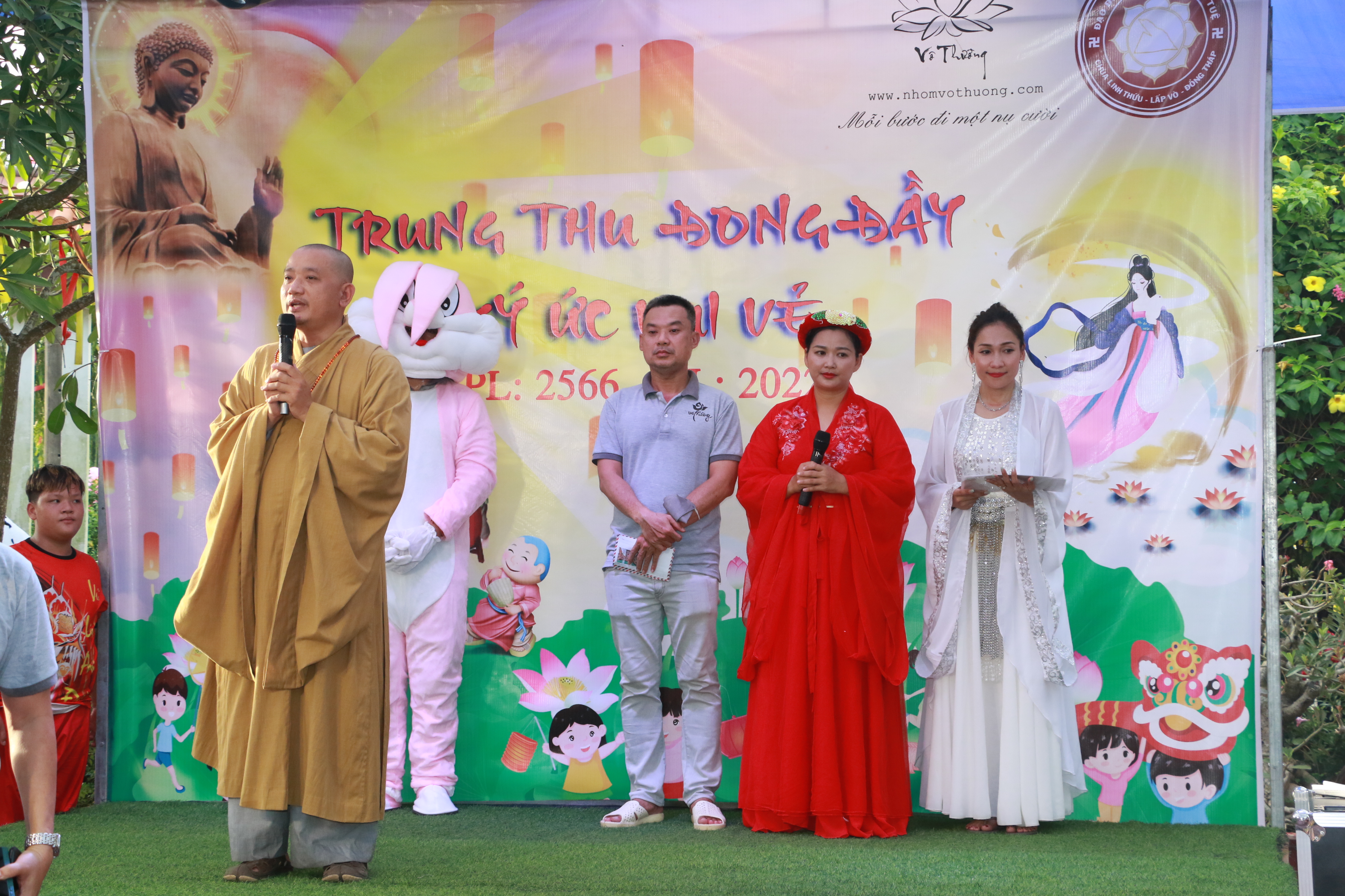 Đồng Tháp: Chùa Linh Thứu tổ chức Trung thu đong đầy