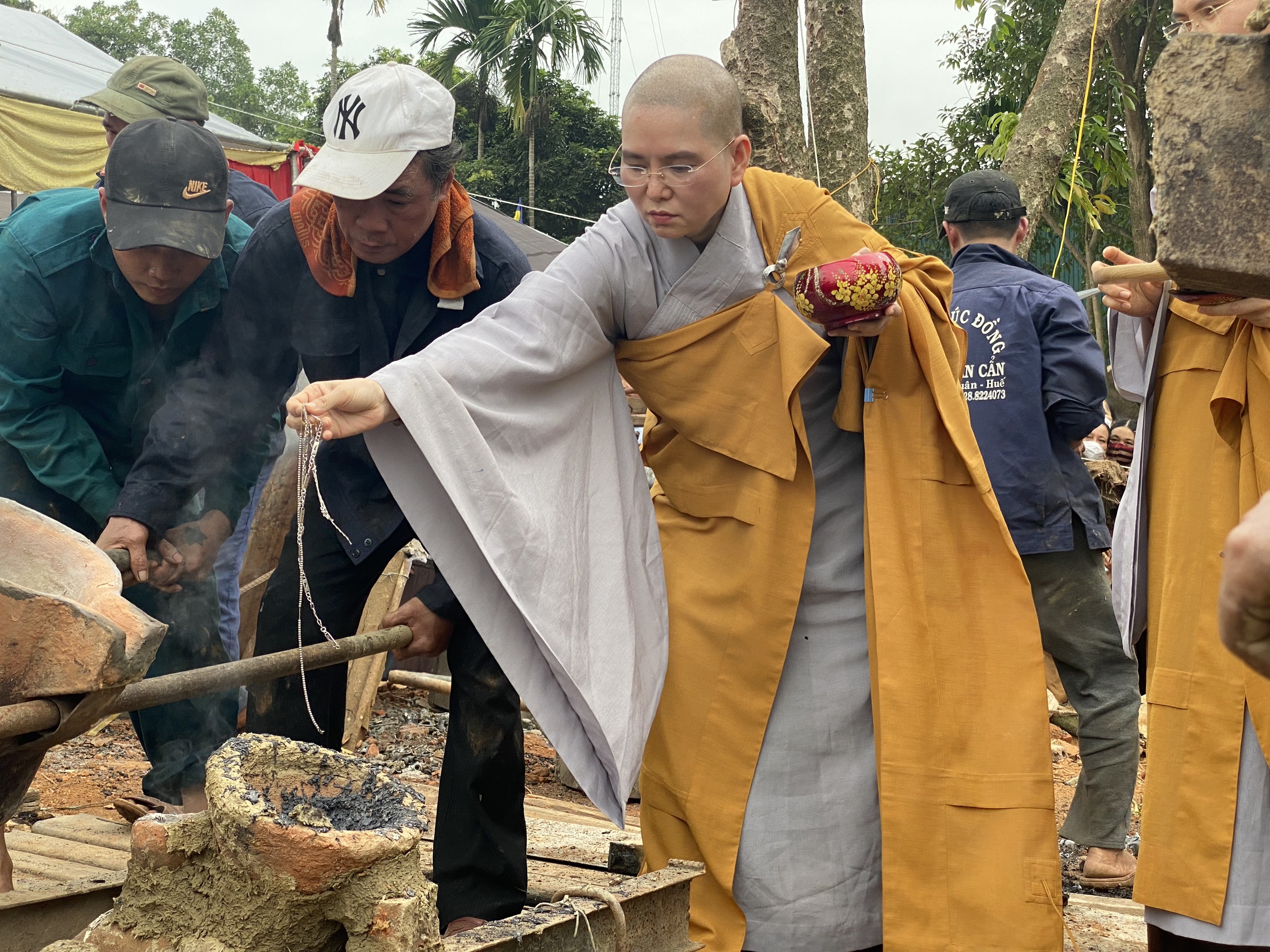Hà Nội: Đại lễ rót đồng đúc Đại Hồng chung tại chùa Khô (Khô Sơn Tự)