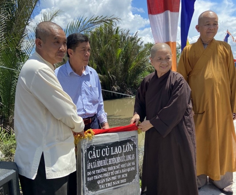 Long An: Chùa Bảo Quang (TP.HCM) cùng Đạo tràng Phật tử khánh thành cầu Cù Lao tại huyện Bến Lức