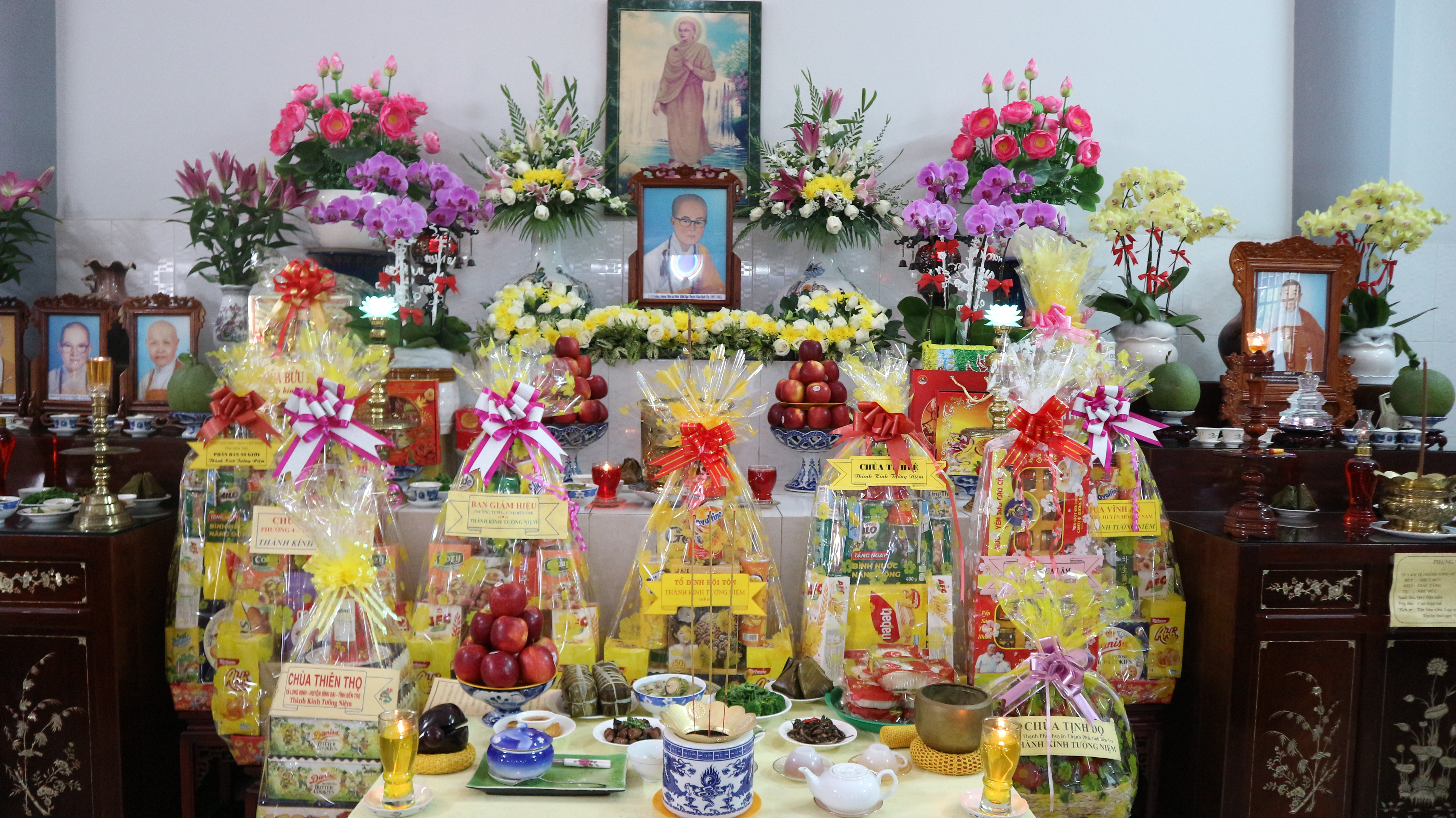 Bến Tre: Chùa Bạch Vân trang nghiêm, thiết lễ Húy kỵ, Tưởng niệm giác linh Cố Ni Trưởng Thích Nữ Diệu Minh   