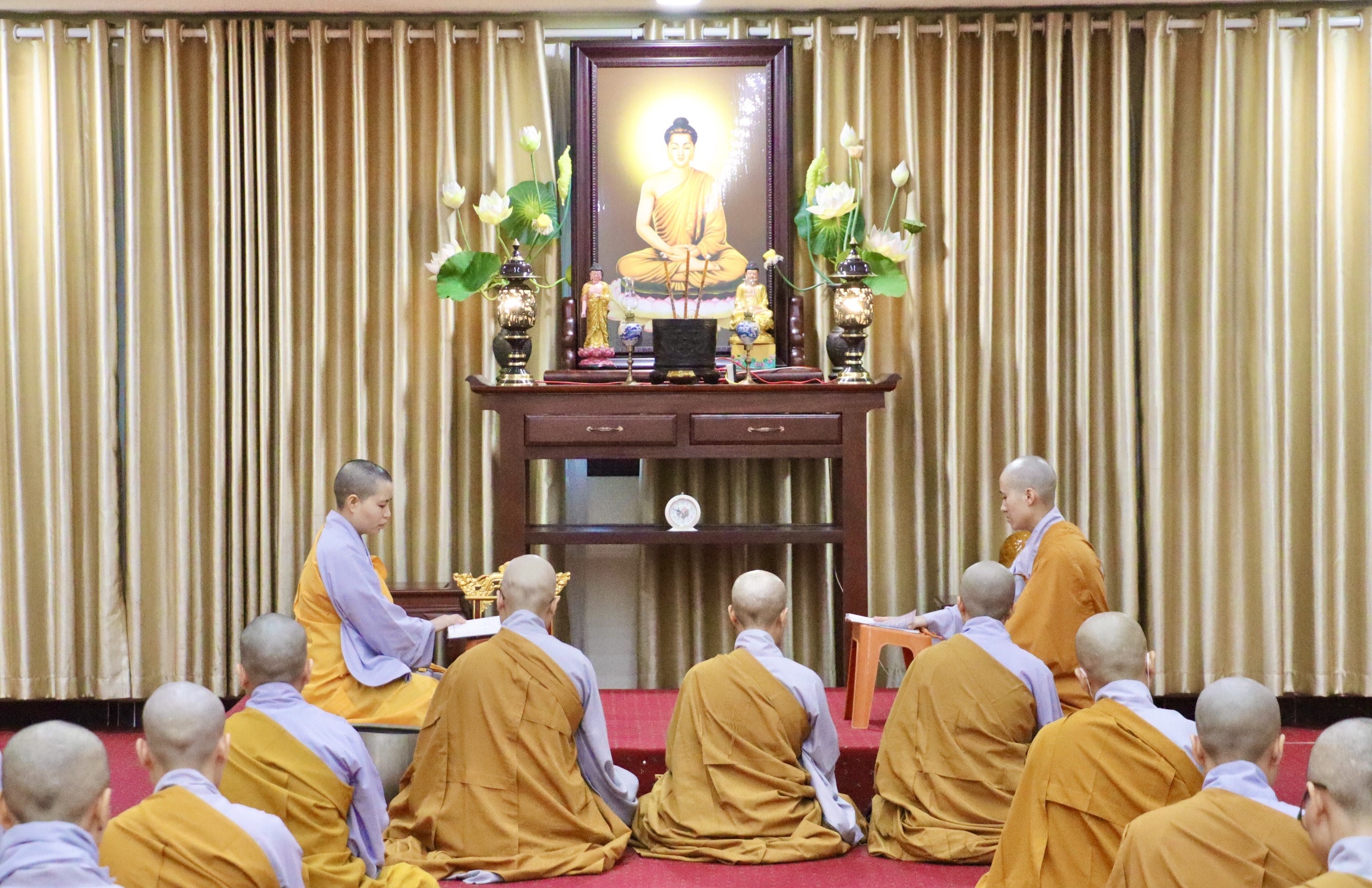 Hà Nội: Chư Tăng Học viện Phật giáo Việt Nam thính giới, bá tát định kỳ