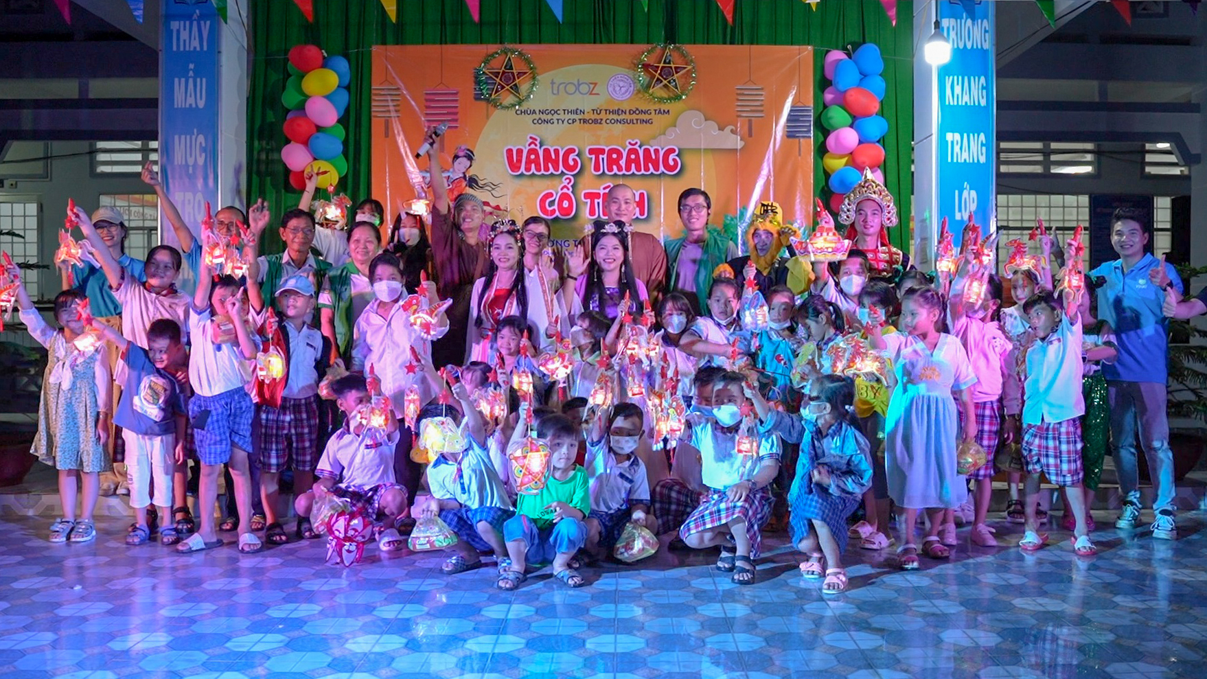 Hậu Giang: Chương trình "Vầng trăng cổ tích" tại trường tiểu học Phú An