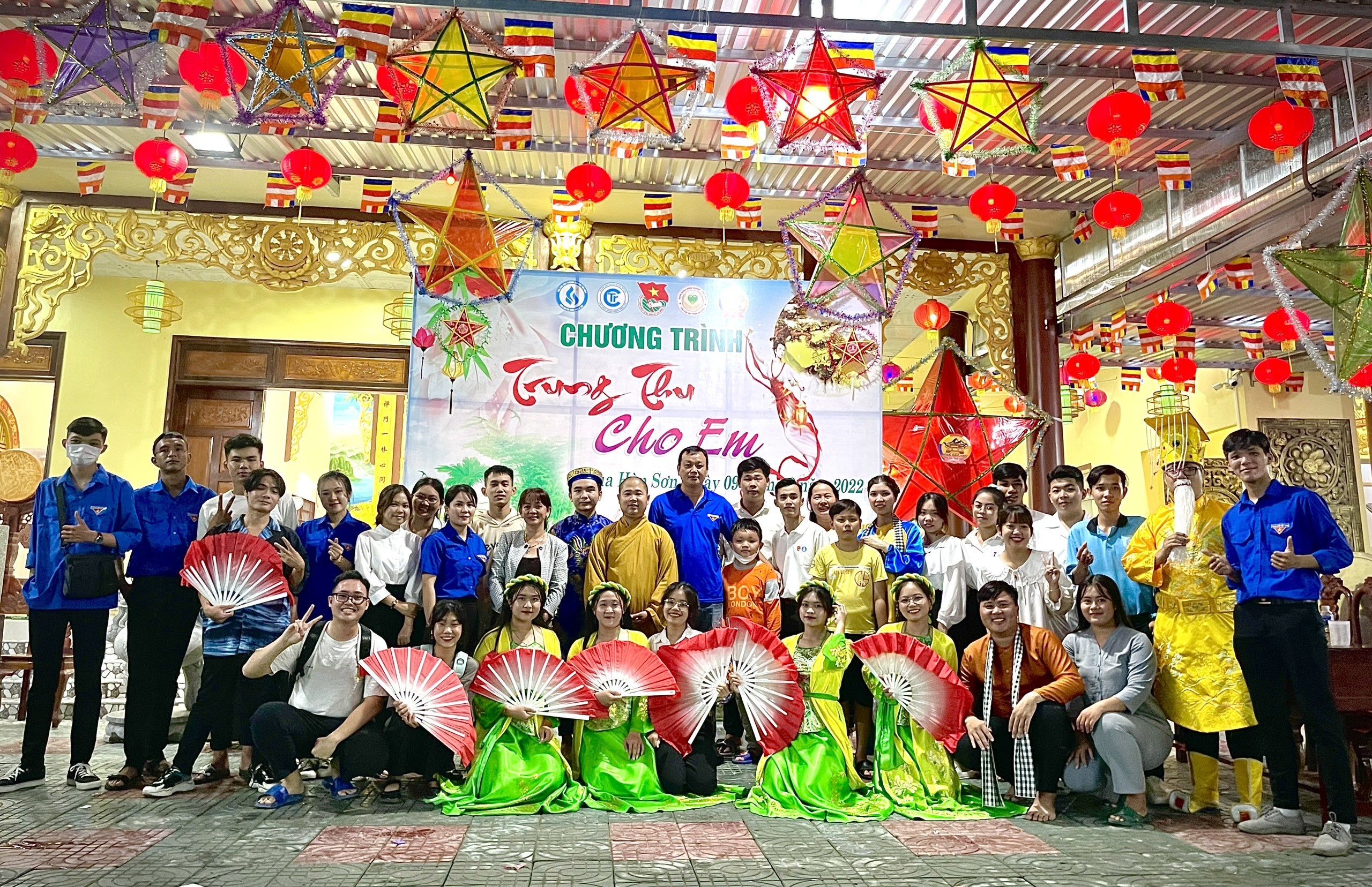 Trà Vinh: Chương trình "Trung Thu Cho Em" tại chùa Hàn Sơn