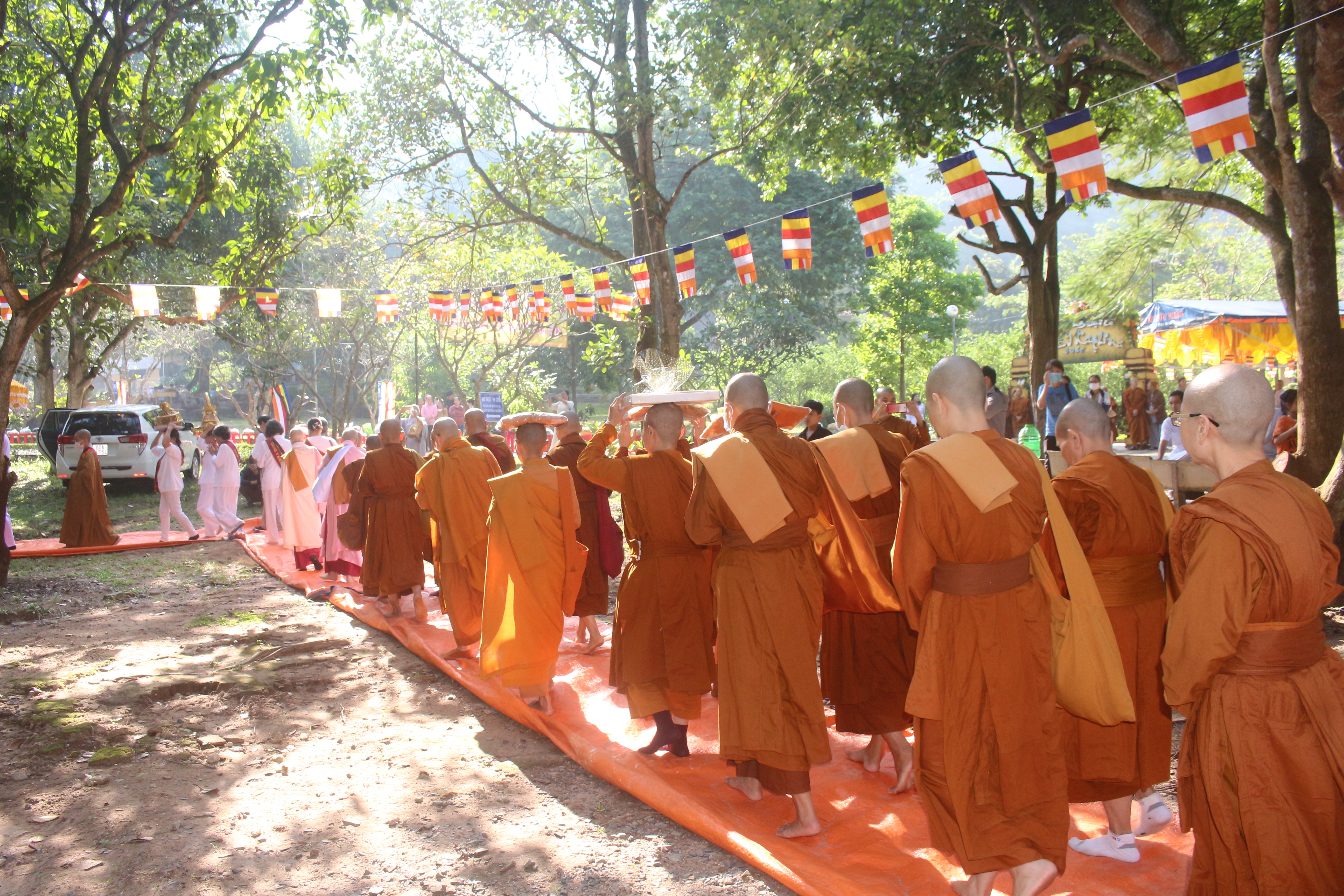 Đồng Nai: Thiền viện Viên Không Ni trang nghiêm lễ Dâng y Kathina PL.2566