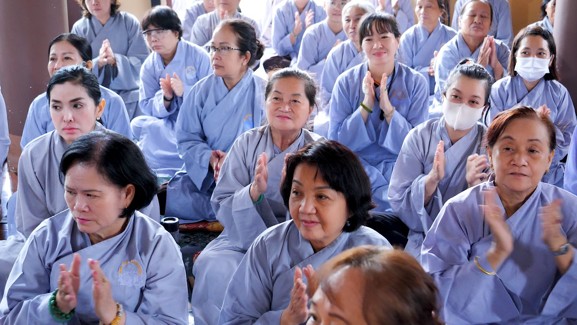 Bến Tre: Khóa Tu "Một Ngày An Lạc" Tại Chùa Tân Khánh