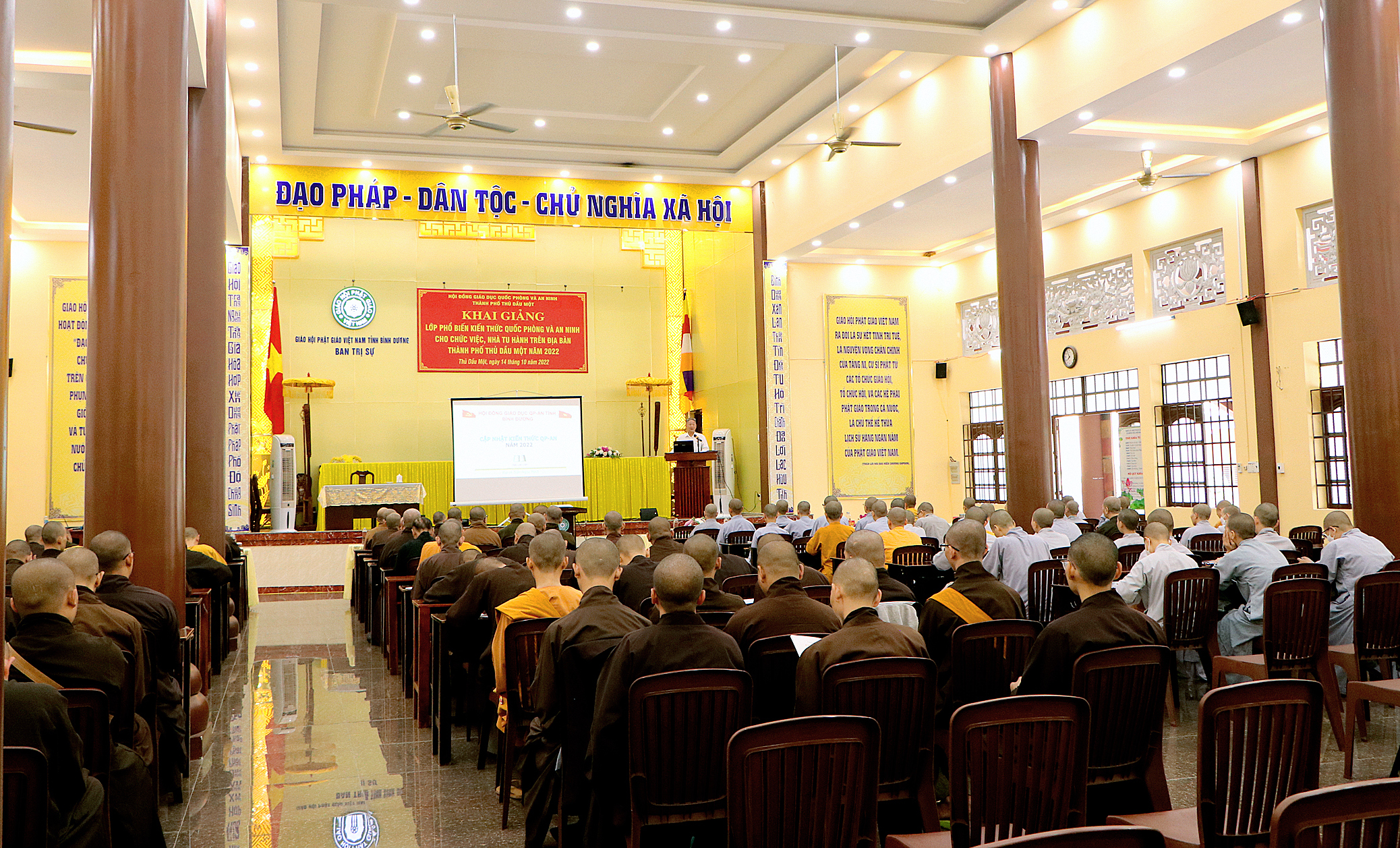 Bình Dương: Bồi dưỡng kiến thức quốc phòng và an ninh cho chư Tôn đức Tăng Ni