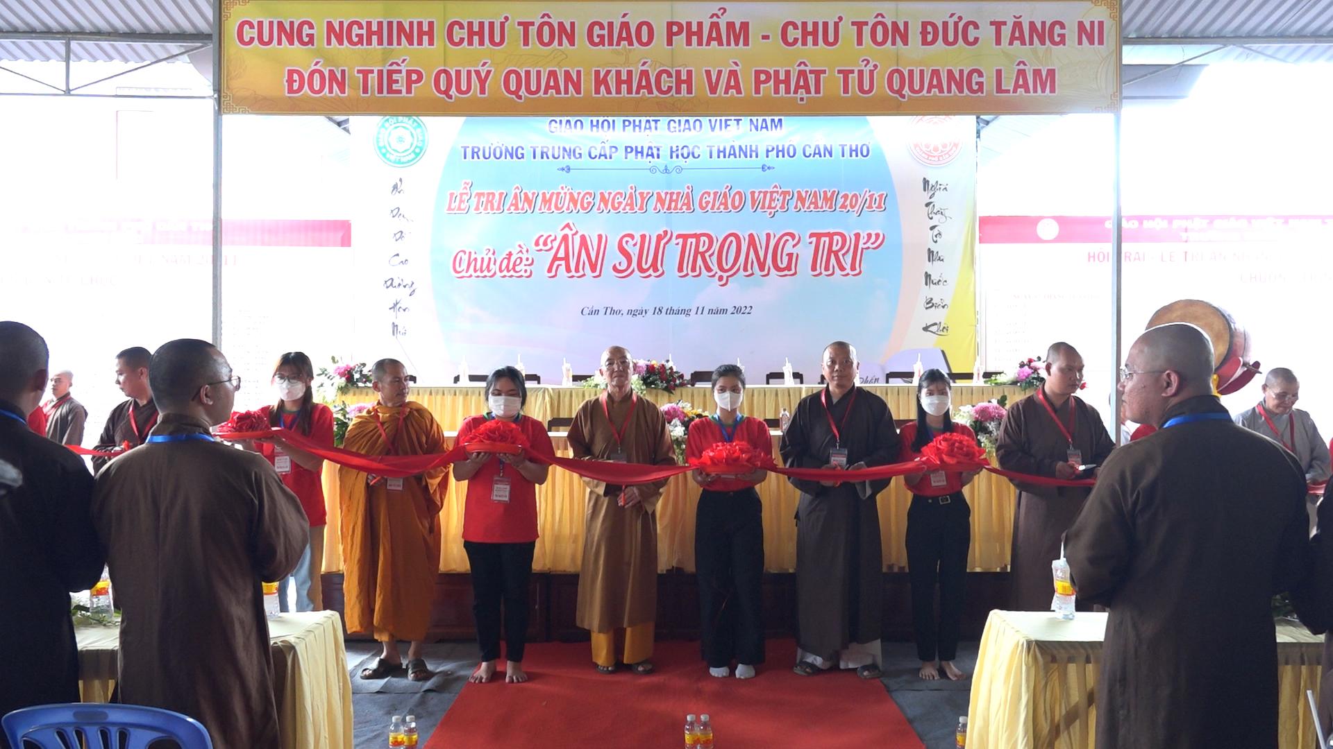 Cần Thơ: Hội trại - Lễ tri ân nhân ngày Nhà giáo Việt Nam