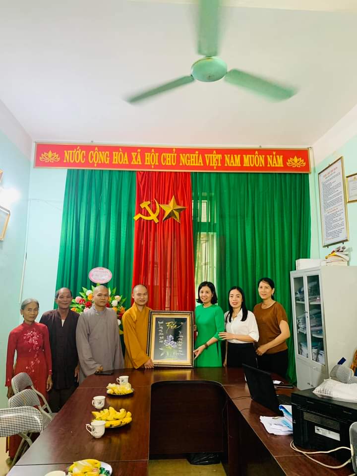 Thanh Hóa: Chùa Đông Nam chúc mừng ngày Nhà giáo Việt Nam 20/11