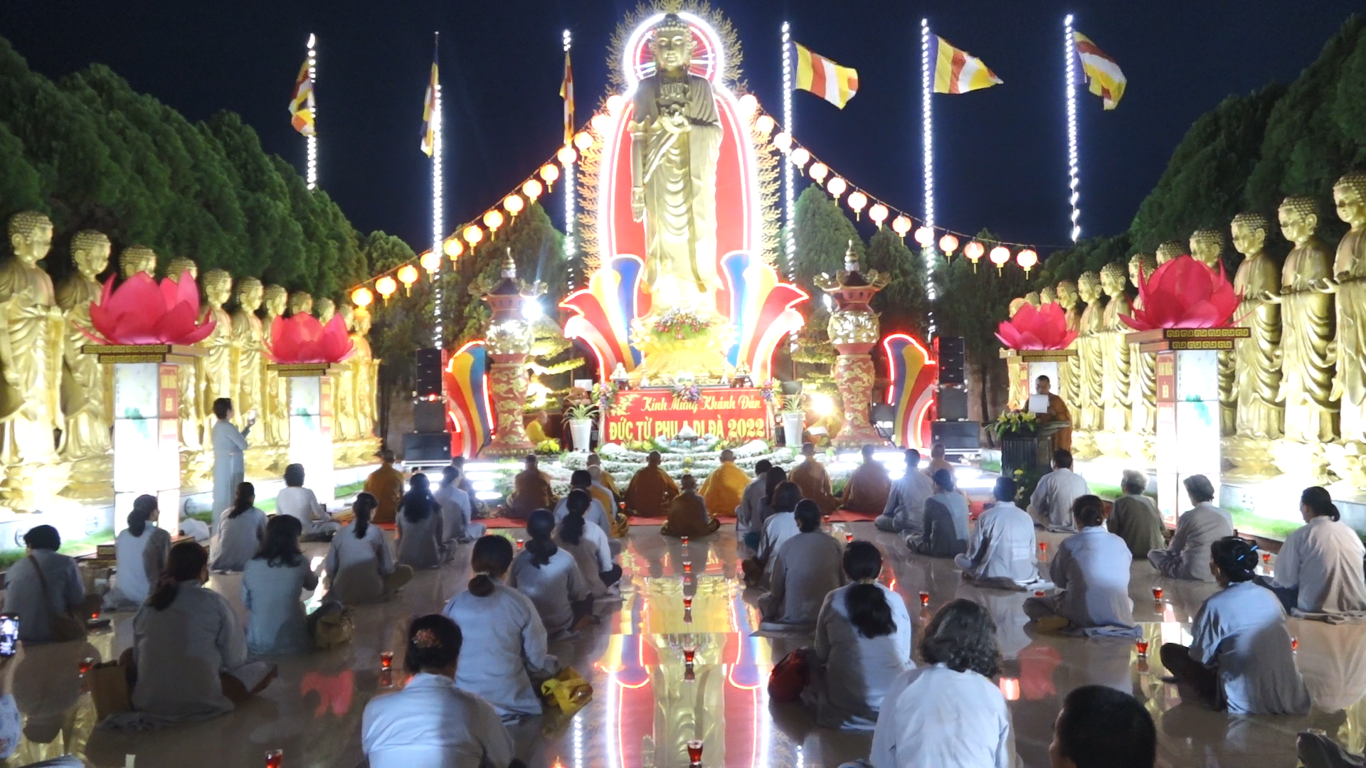 Trà Vinh: Lễ Hội hoa Đăng mừng khánh đản Đức Phật A Di Đà tại chùa Phật Quang