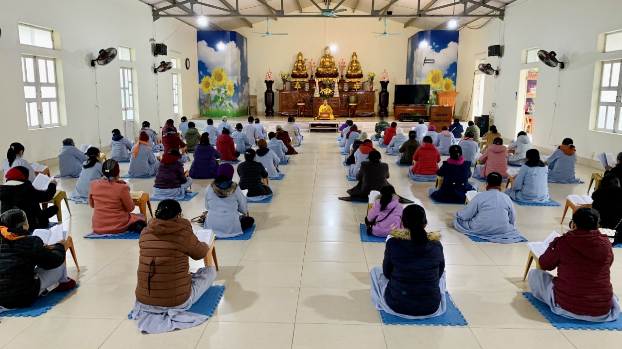 Thanh Hóa: Khóa tu niệm Phật một ngày tại chùa Đống Cao 
