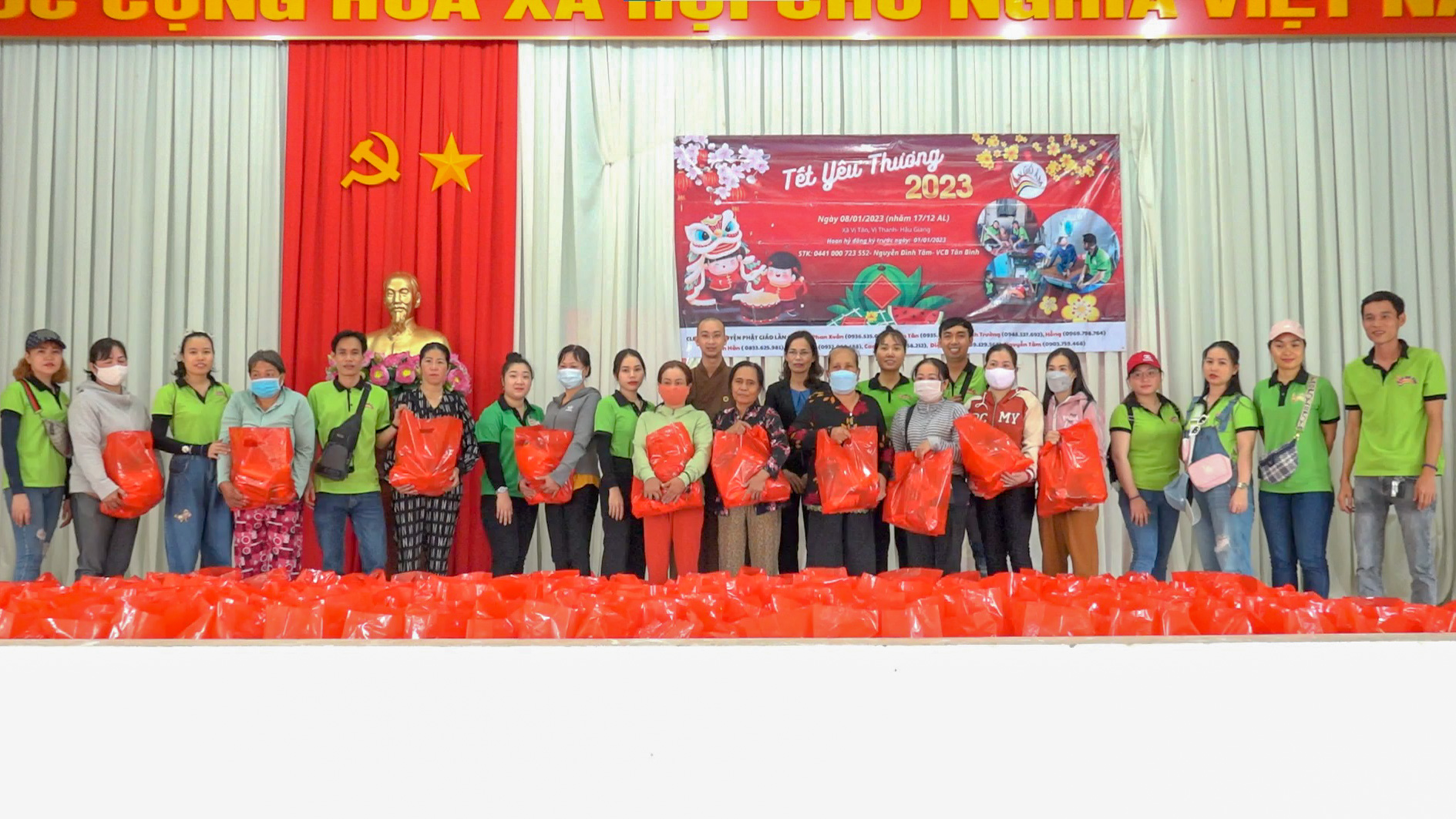 Hậu Giang: Chương trình Tết yêu thương trao tặng 200 phần quà tết cho bà con có hoàn cảnh khó khăn