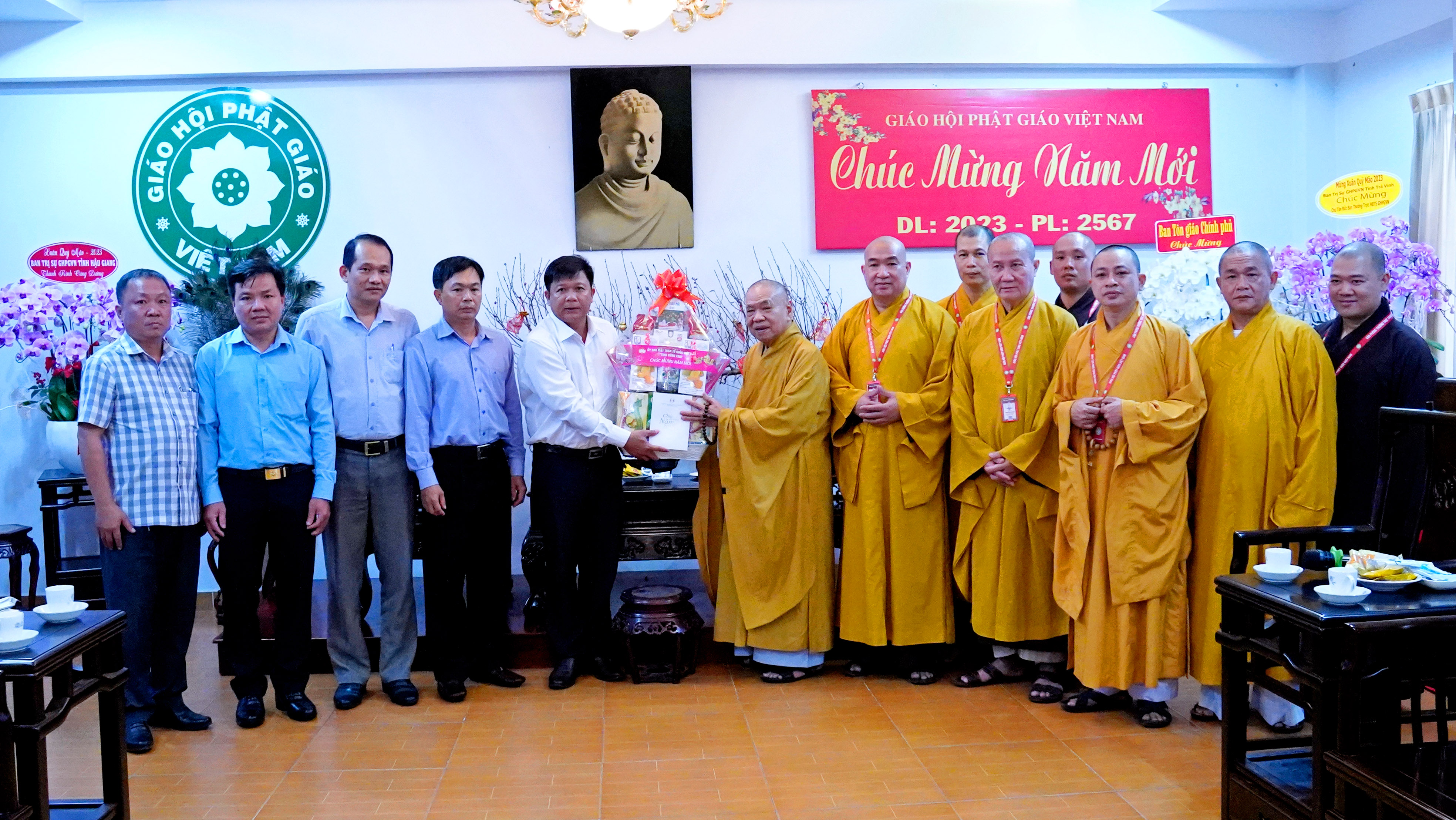 TP.HCM: Phái Đoàn đại biểu tỉnh Đồng Tháp chúc Tết Ban TT HĐTS và Văn phòng 2 TƯGH