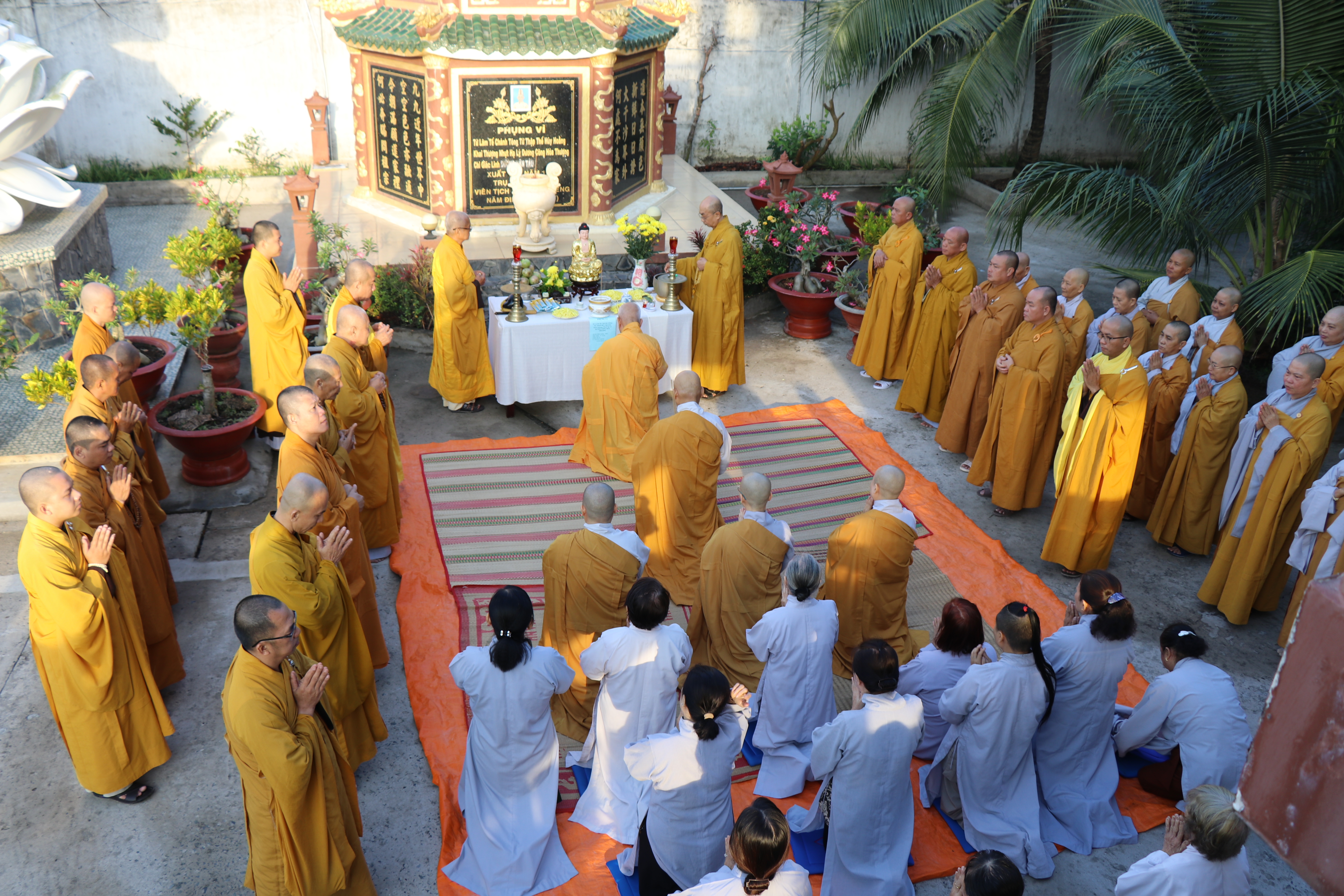 Bến Tre: Lễ nhiễu tháp Hòa thượng Tổ sư tại chùa Bửu An