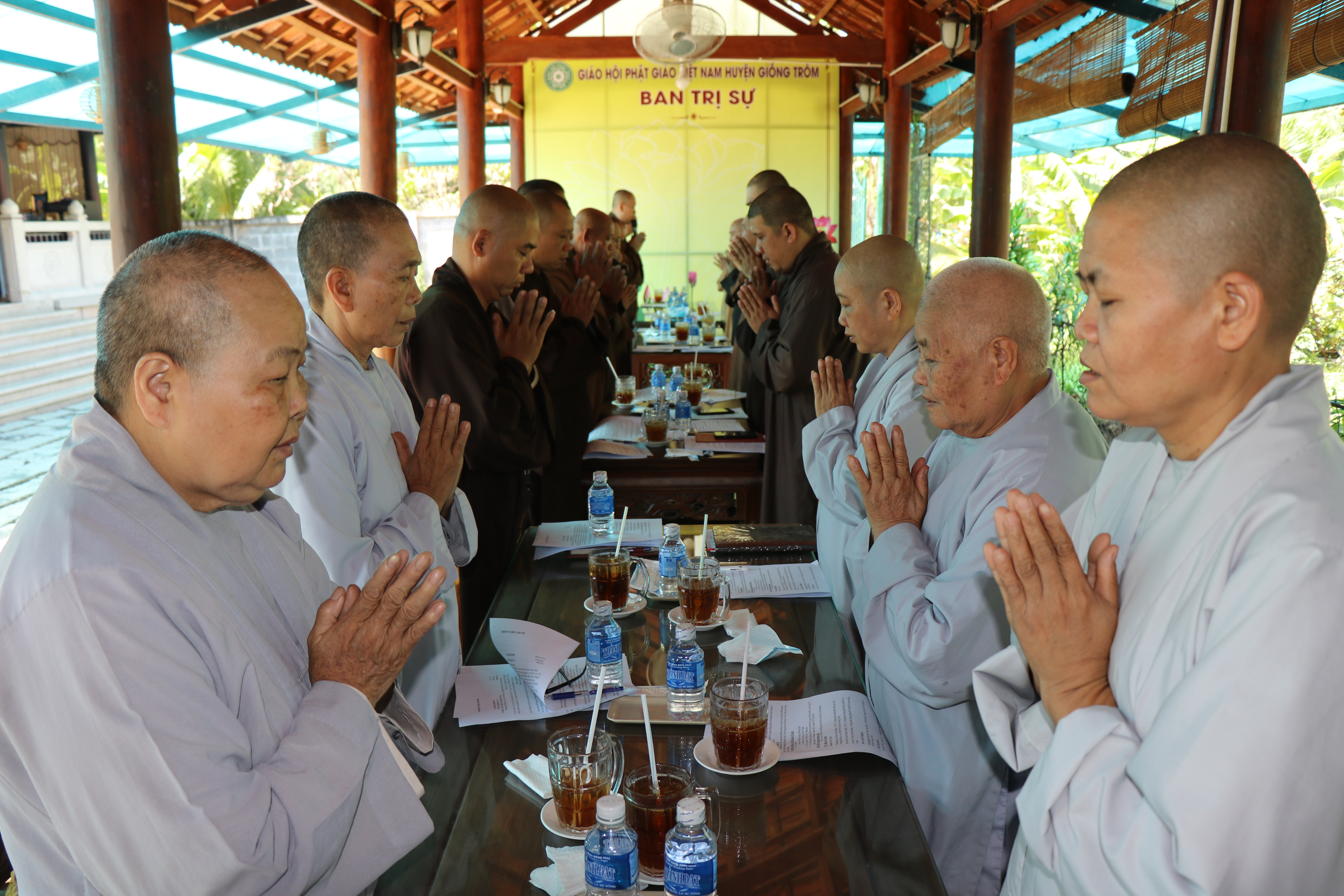 Bến Tre: Ban Trị sự GHPGVN huyện Giồng Trôm họp định kỳ báo cáo công tác Phật sự tháng 2 và phương hướng hoạt động tháng 3
