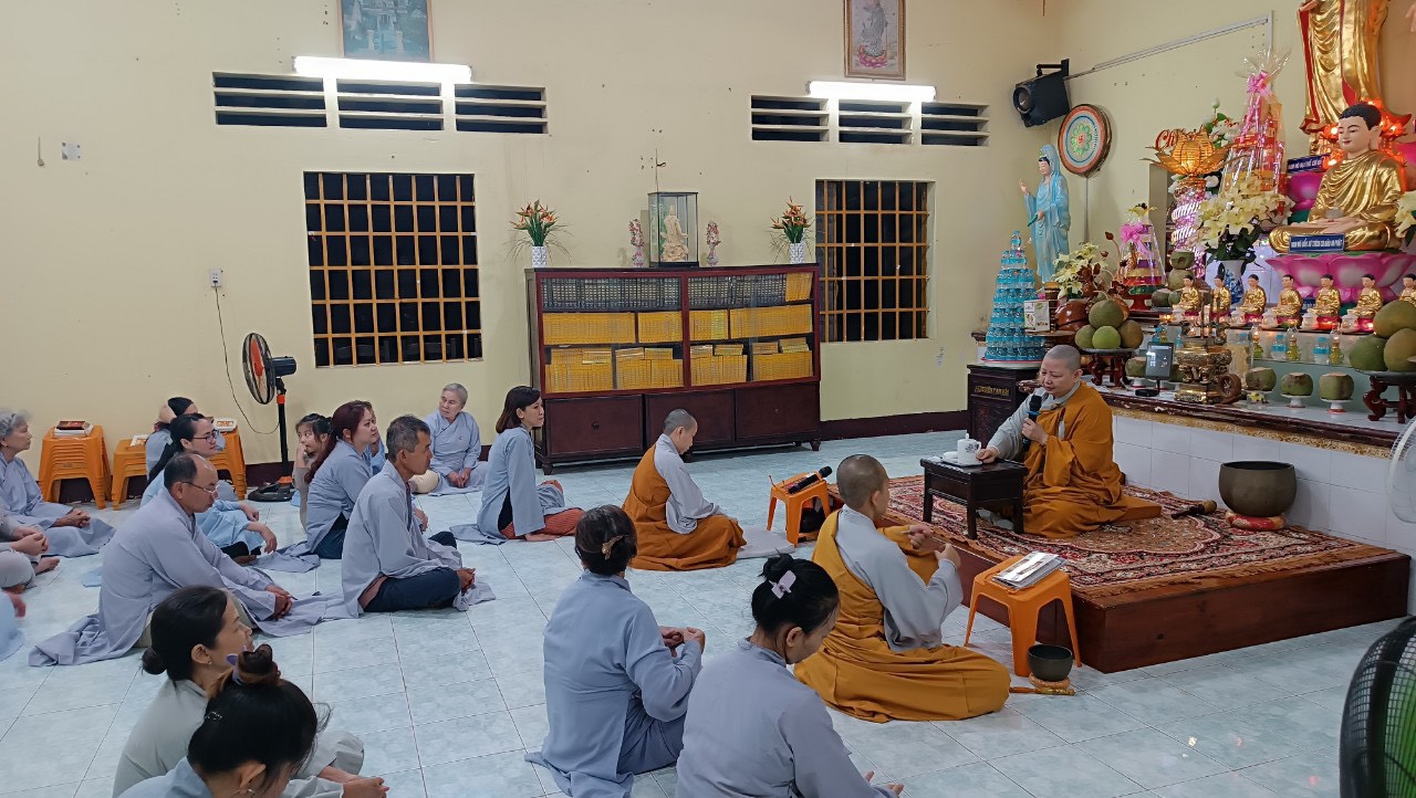 Đồng Nai: Khoá tu "Hạnh lắng nghe" tại chùa Long Hoa