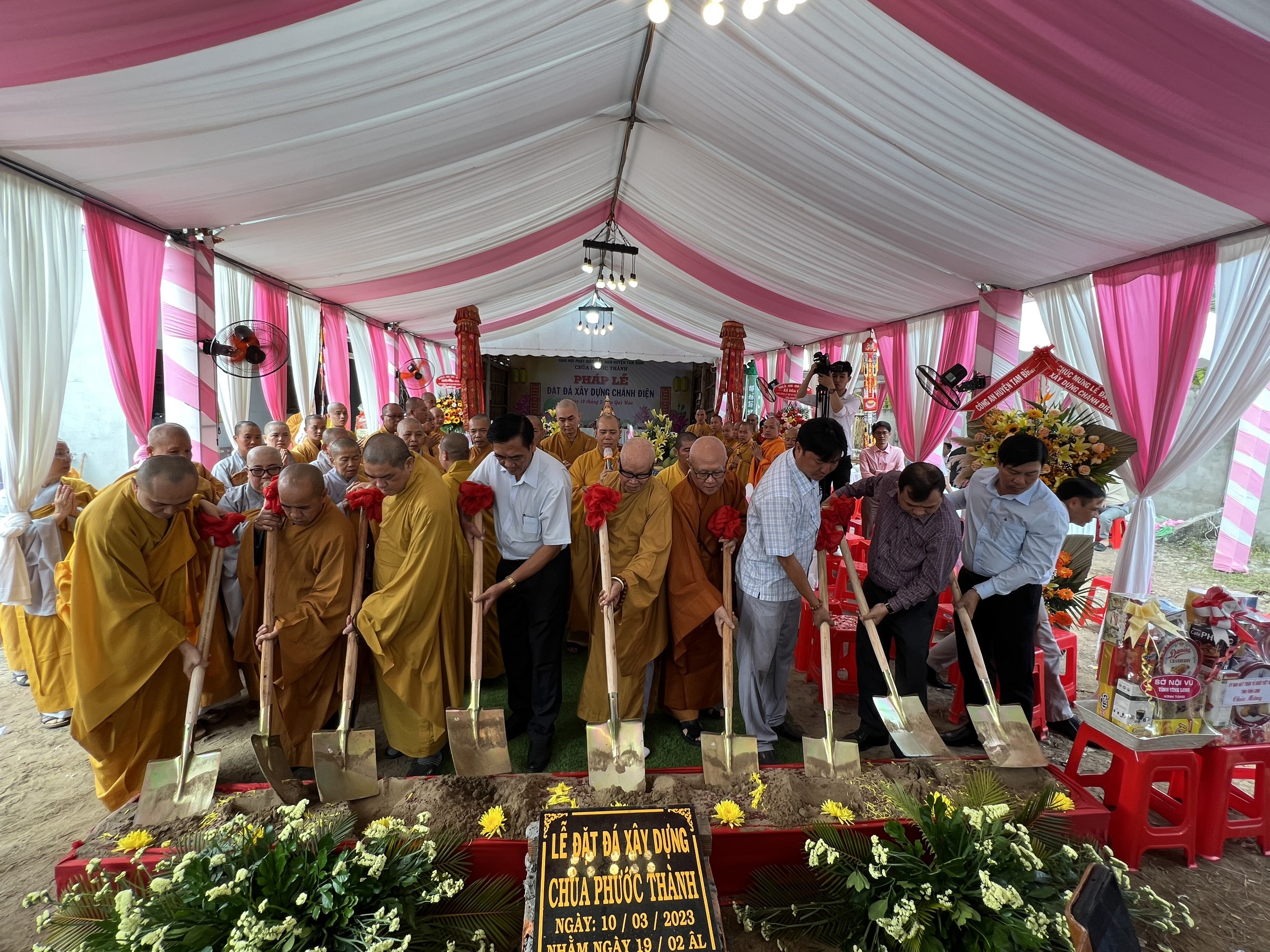 Vĩnh Long: Lễ động thổ trùng tu ngôi Đại hùng bảo điện chùa Phước Thành