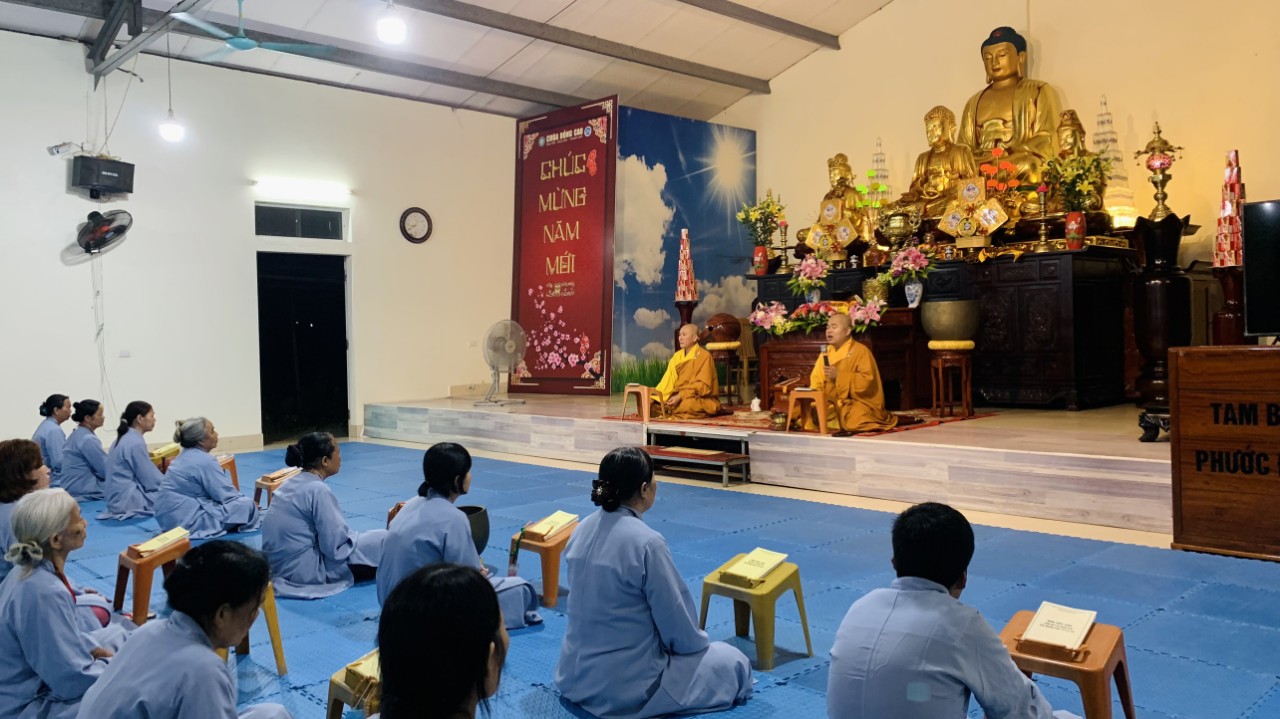Thanh Hóa: Lễ sám hối - ôn lại Giới tại chùa Đống Cao