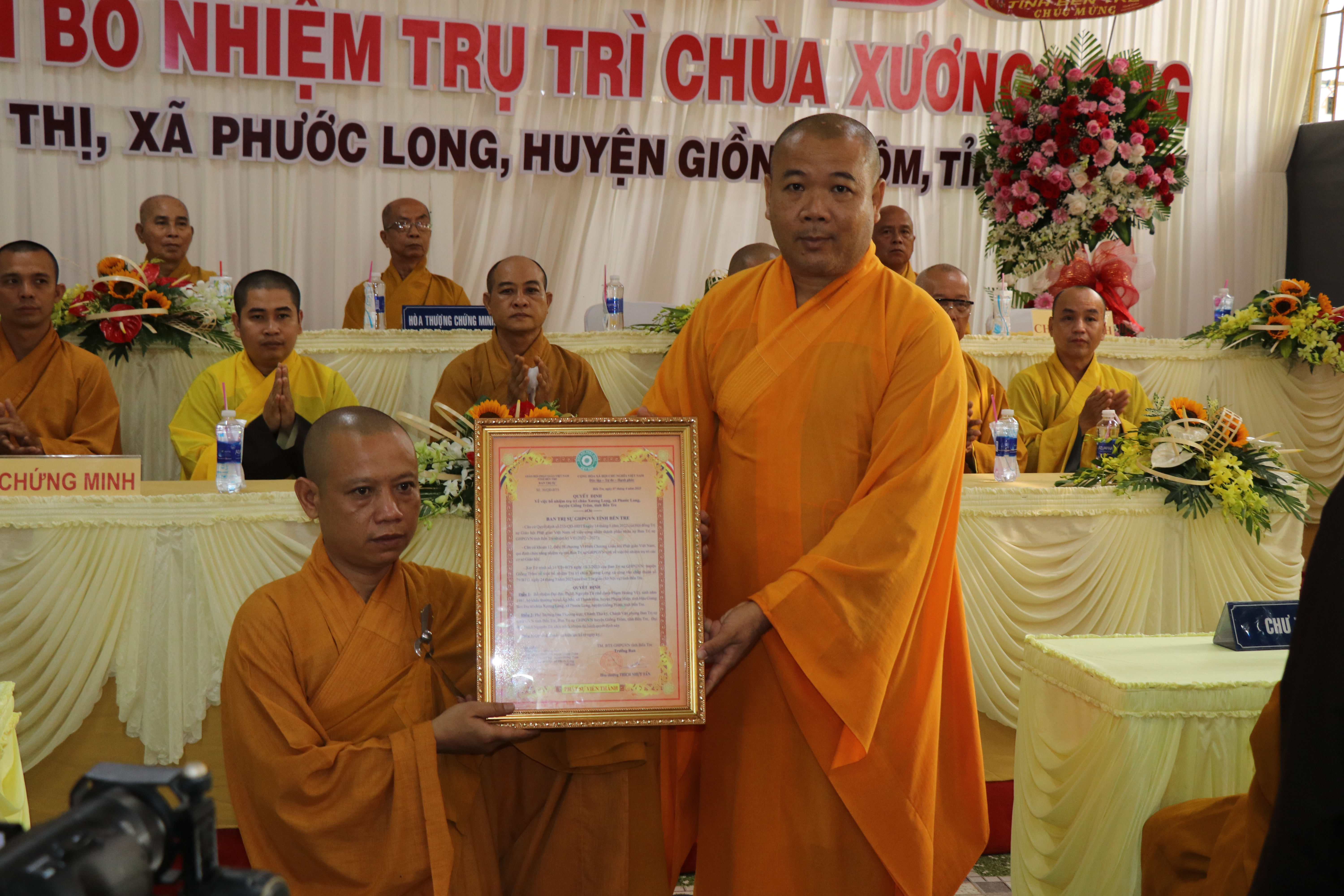 Bến Tre: Lễ trao Quyết định bổ nhiệm Trụ trì chùa Xương Long