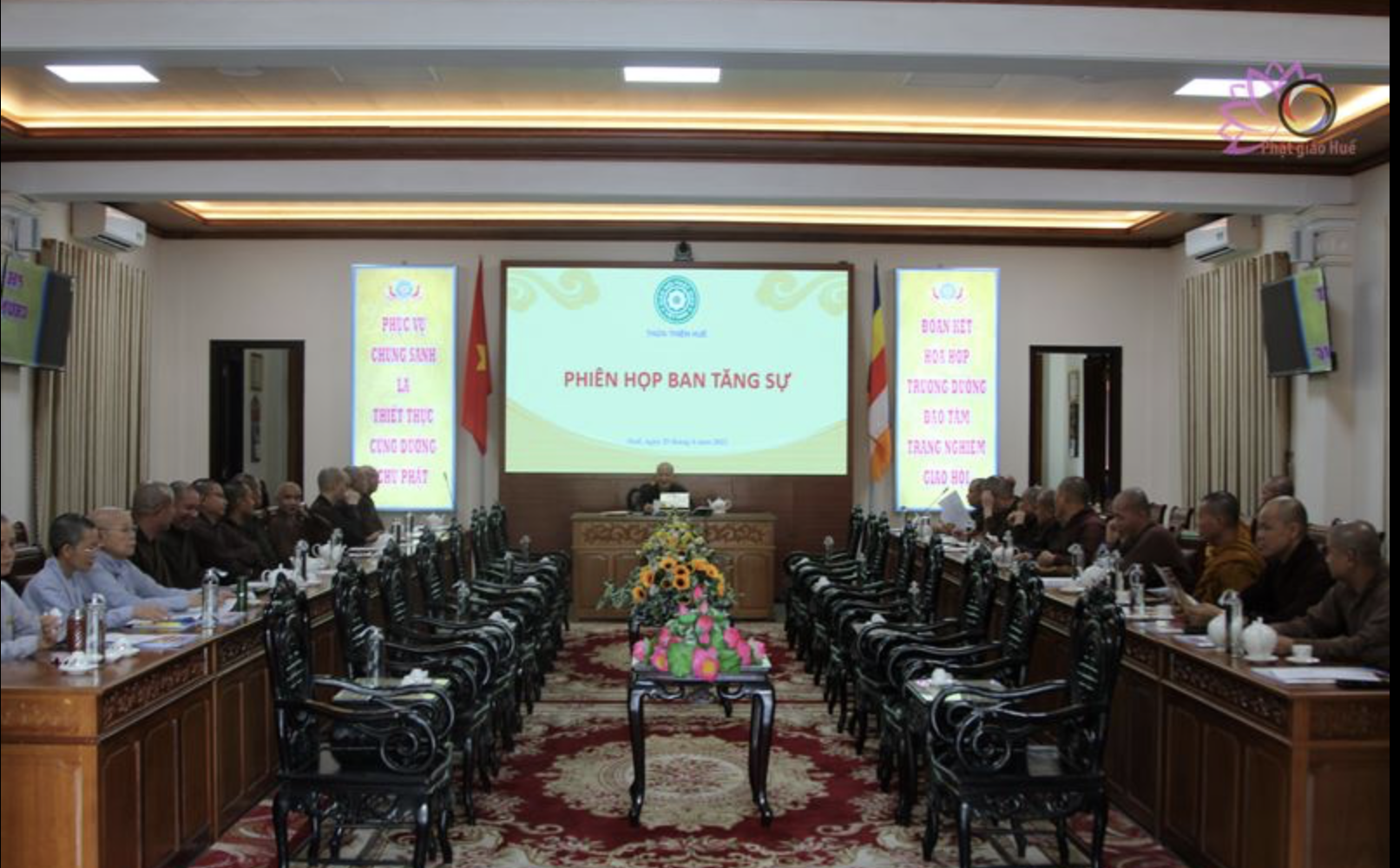 TT Huế: Ban Tăng sự họp triển khai các công tác Phật sự