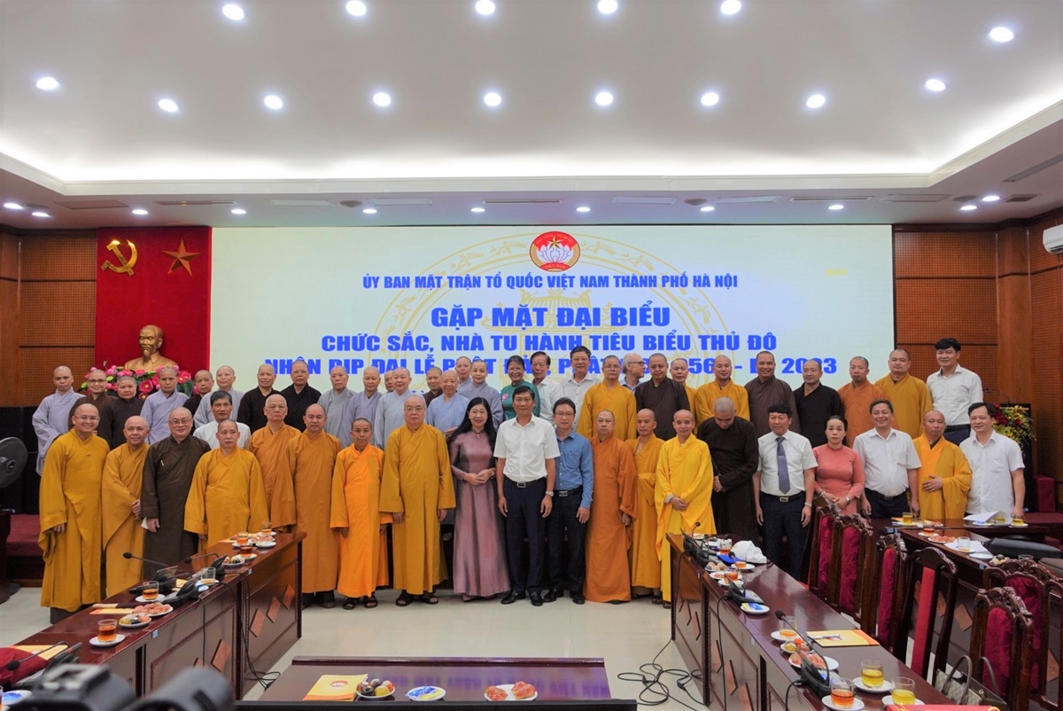 Ủy ban MTTQ Việt Nam thành phố Hà Nội tổ chức gặp mặt đại biểu chức sắc, nhà tu hành tiêu biểu Thủ đô nhân Đại lễ Phật đản PL.2567 - DL.2023