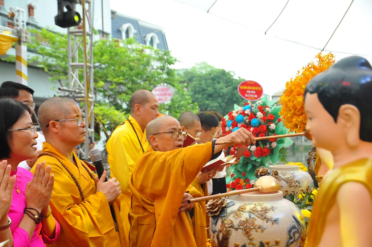 Hà Nội: Trang nghiêm Đại lễ Phật đản PL.2567 của BTS GHPGVN huyện Thạch Thất