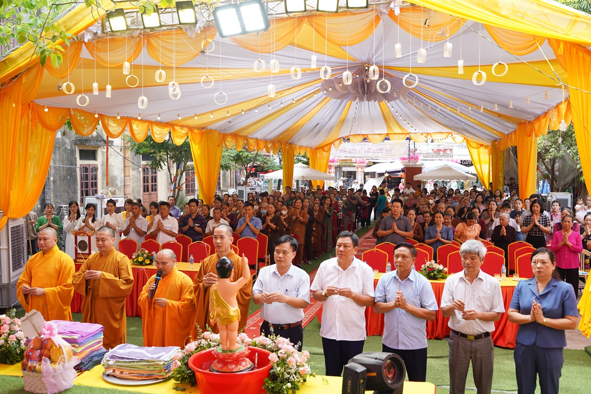 Nam Định: Trang nghiêm Đại lễ Phật đản PL.2567 tại chùa Liễu Đề