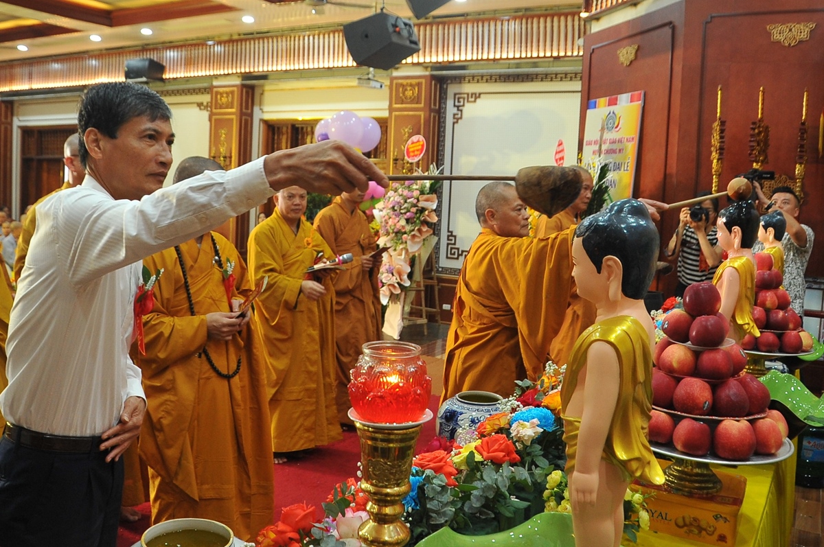 Hà Nội: Ban trị sự Phật giáo huyện Chương Mỹ kính mừng Đại lễ Phật đản PL.2567 – DL.2023 tại chùa Trăm Gian