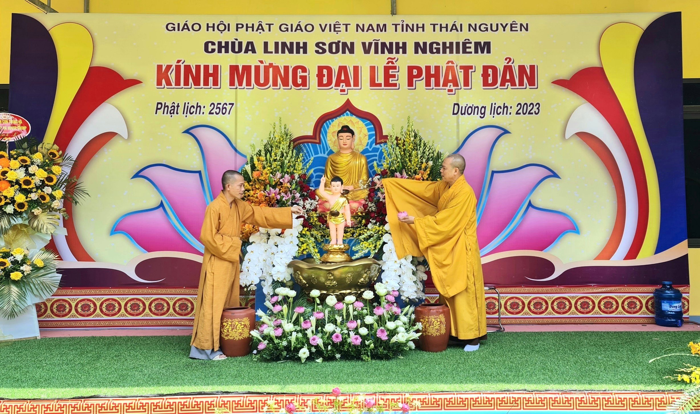 Thái Nguyên: Trang nghiêm lễ tắm Phật tại chùa Linh Sơn Vĩnh Nghiêm