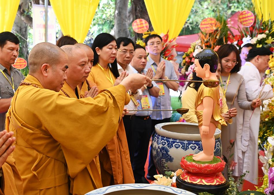 Hà Nội: BTS GHPGVN quận Hai Bà Trưng tổ chức trọng thể Đại lễ Phật đản PL. 2567 - DL. 2023