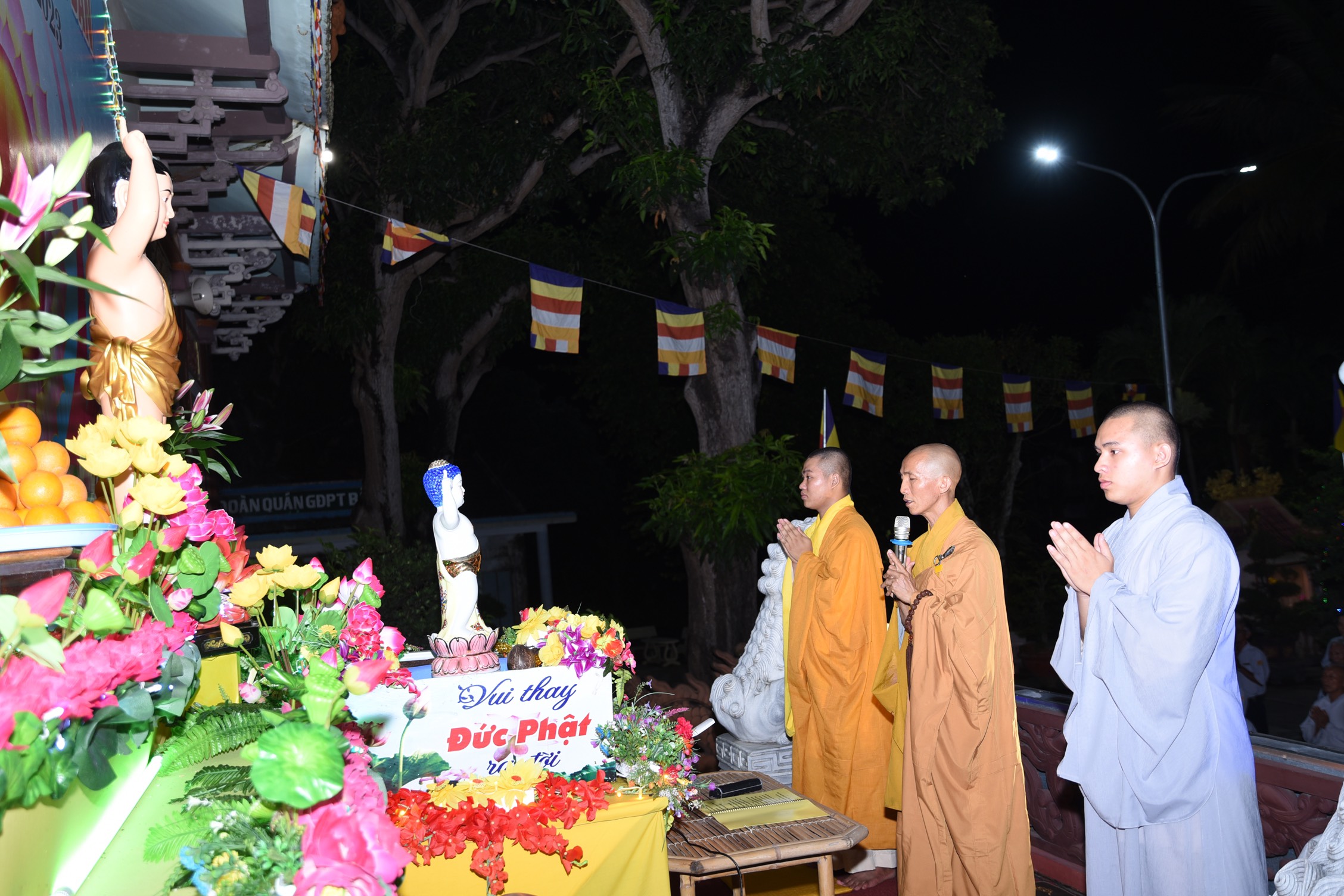 Phú Yên: Trang nghiêm lễ tắm Phật (Mộc dục) tại Tổ đình Bảo Lâm