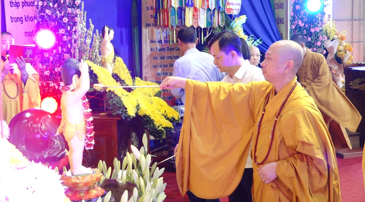 Hà Nội: BTS GHPGVN huyện Phúc Thọ kính mừng Đại lễ Phật đản PL.2567