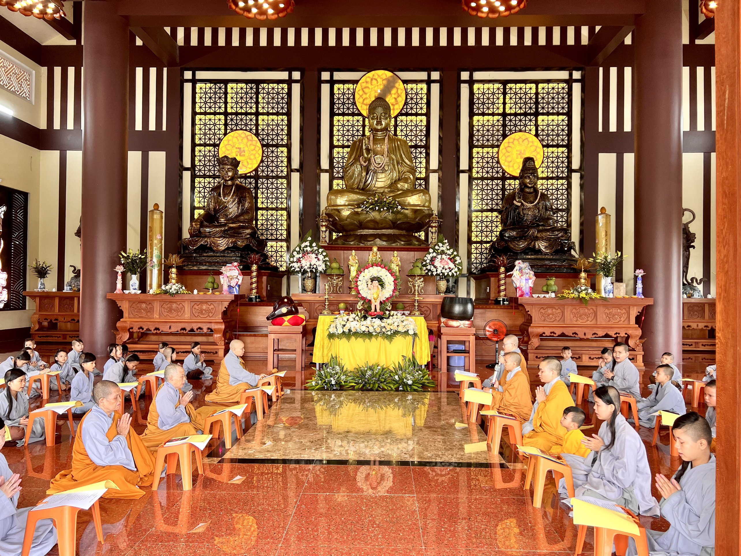 BR-VT: Chùa Từ Ân kính mừng Đại lễ Phật đản PL.2567