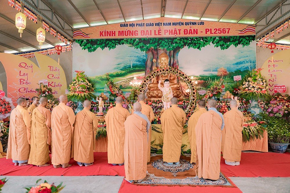 Nghệ An: Ban Trị sự GHPGVN huyện Quỳnh Lưu long trọng tổ chức Đại lễ Phật đản PL.2567
