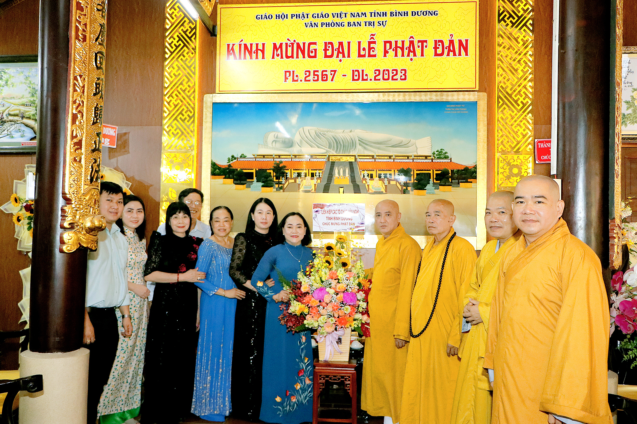 Bình Dương: Các ban ngành, đoàn thể chúc mừng Đại lễ Phật Đản PL.2567