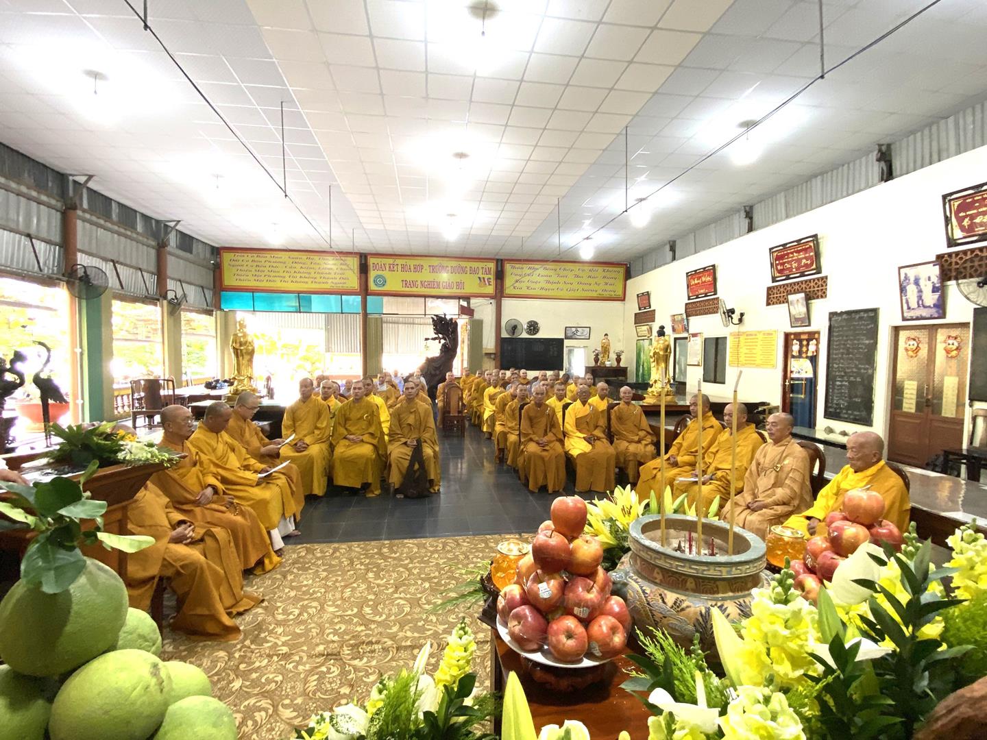 Long An: Ban Trị sự GHPGVN huyện Cần Đước trang nghiêm Đại lễ tưởng niệm 60 năm Bồ tát Thích Quảng Đức vị pháp thiêu thân