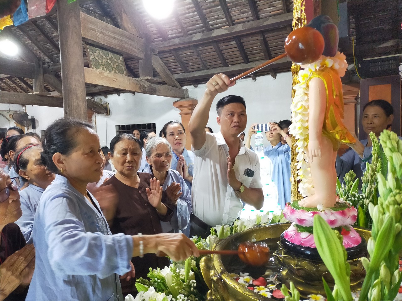 Nghệ An: Chùa An Thái trang nghiêm Đại lễ Phật đản PL.2567
