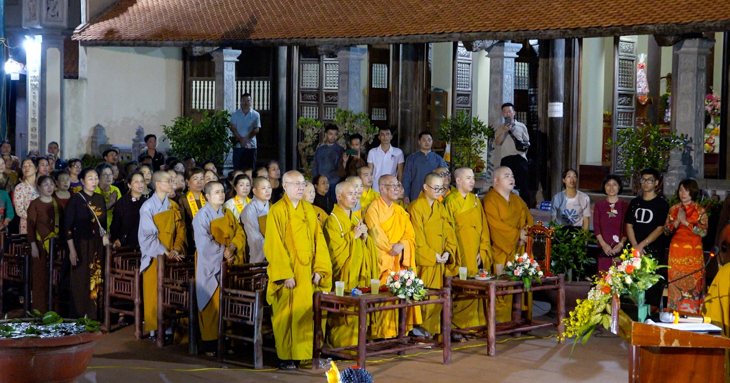 Hải Phòng: Lễ Phật đản đầu tiên trên đảo Bạch Long Vĩ