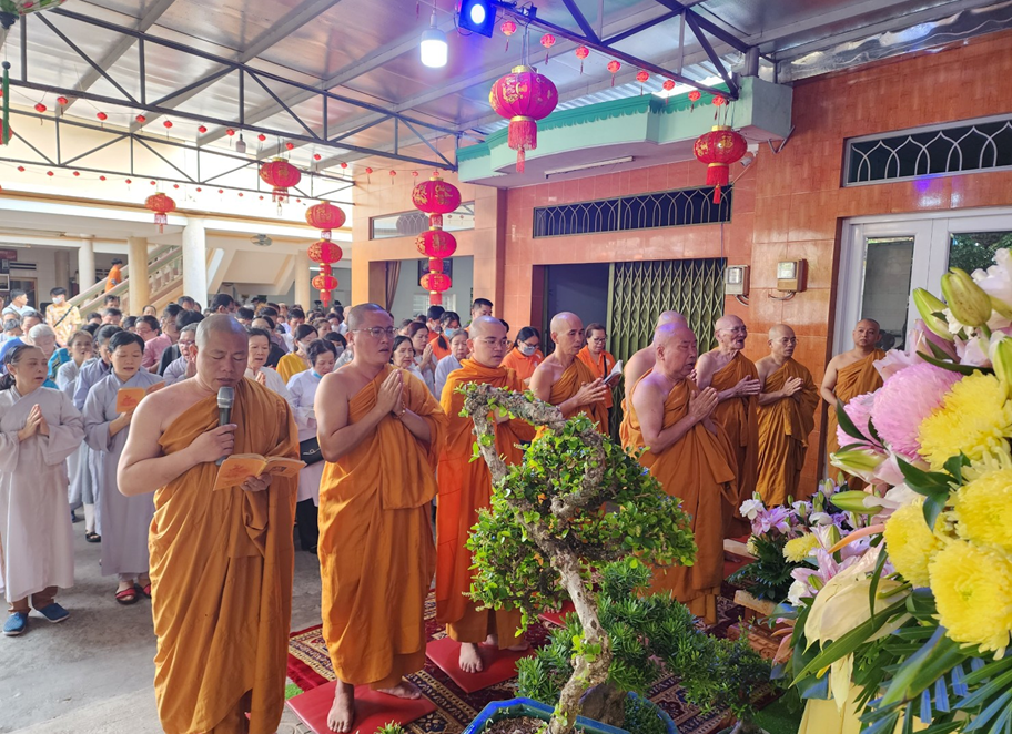 TP. HCM: Trang nghiêm Đại lễ Phật đản PL.2567 tại Tịnh xá Trung Tâm Quận 6
